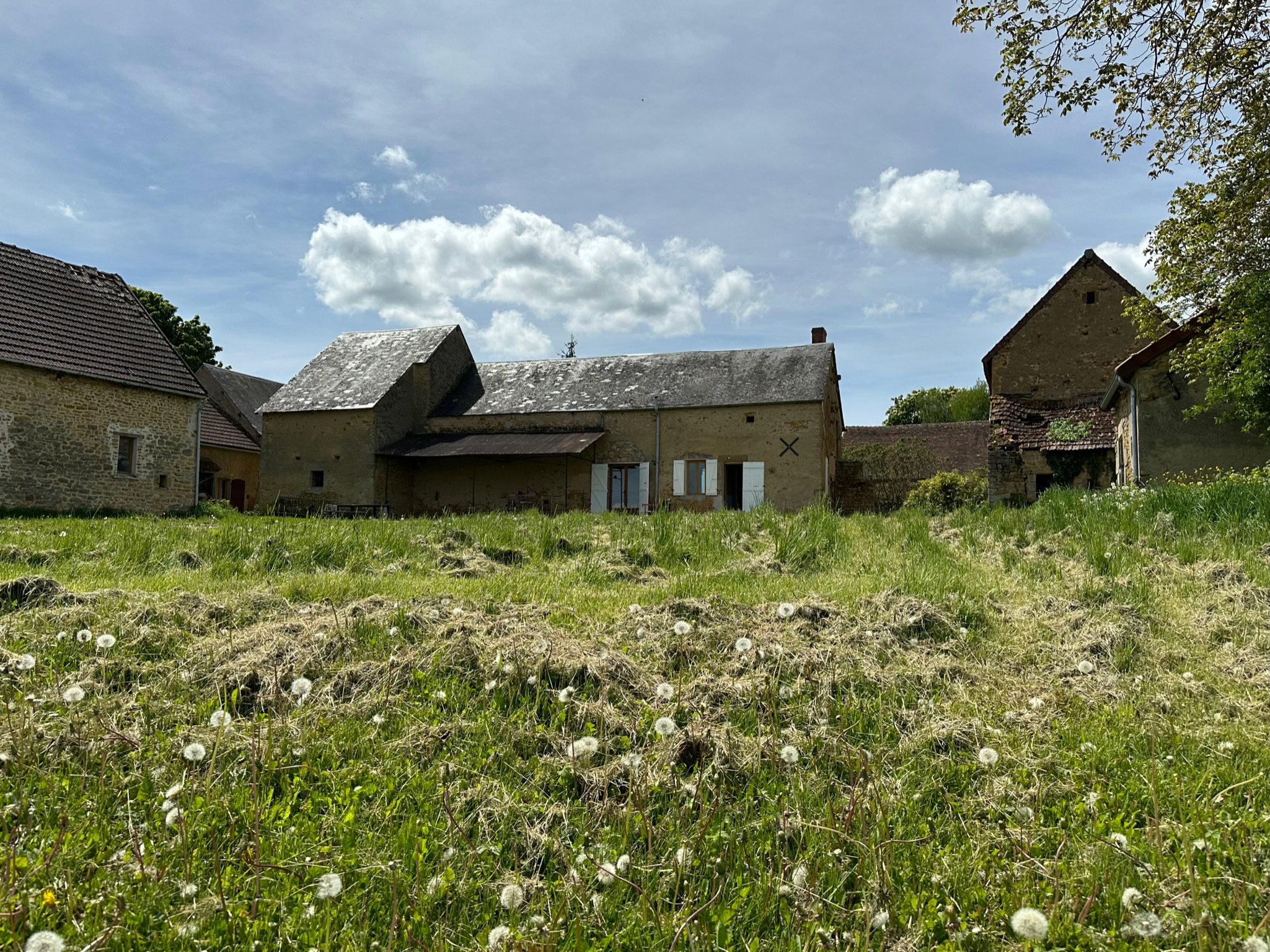 Maison nature à Crux-la-Ville
