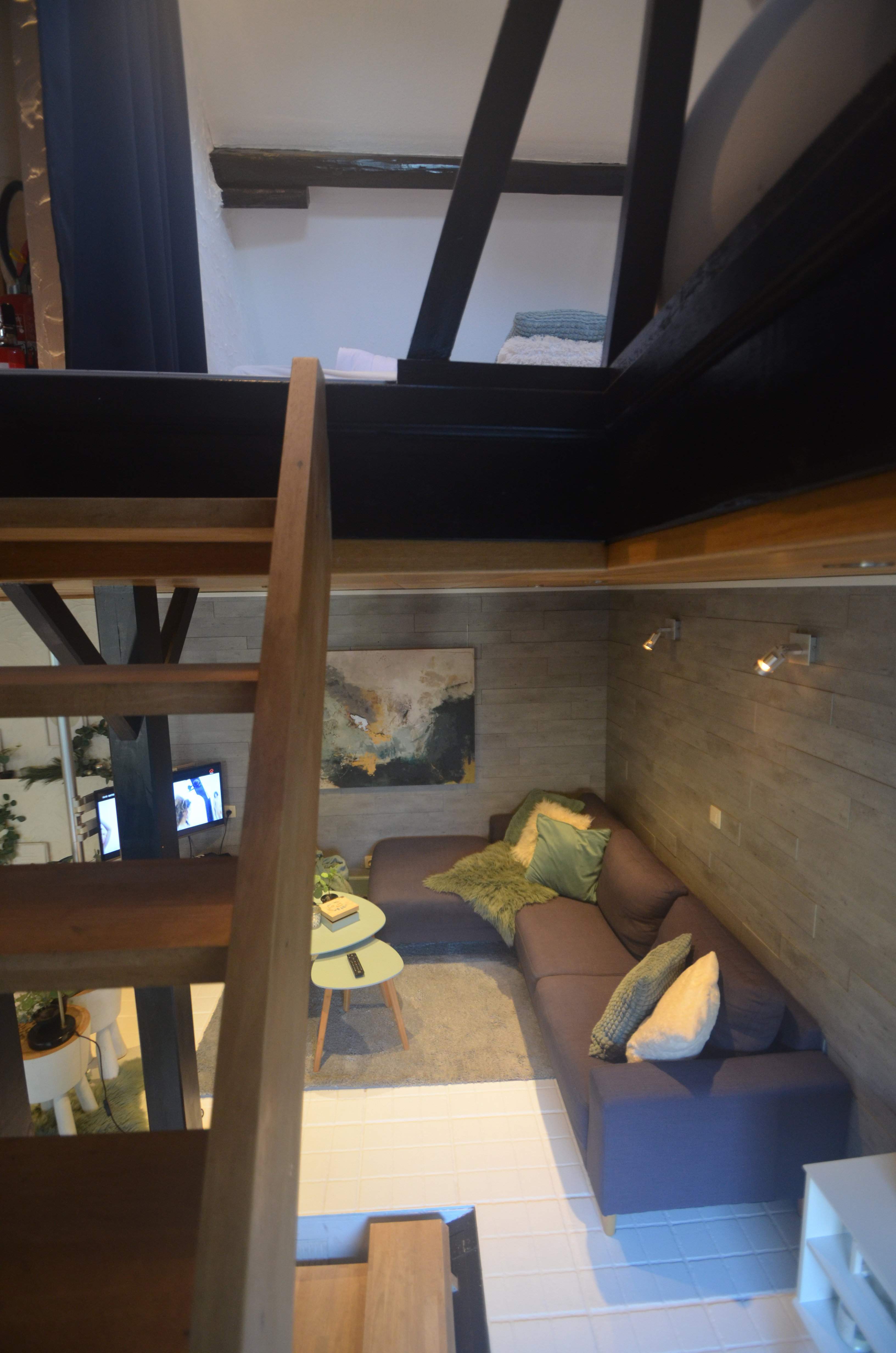 - image: 52