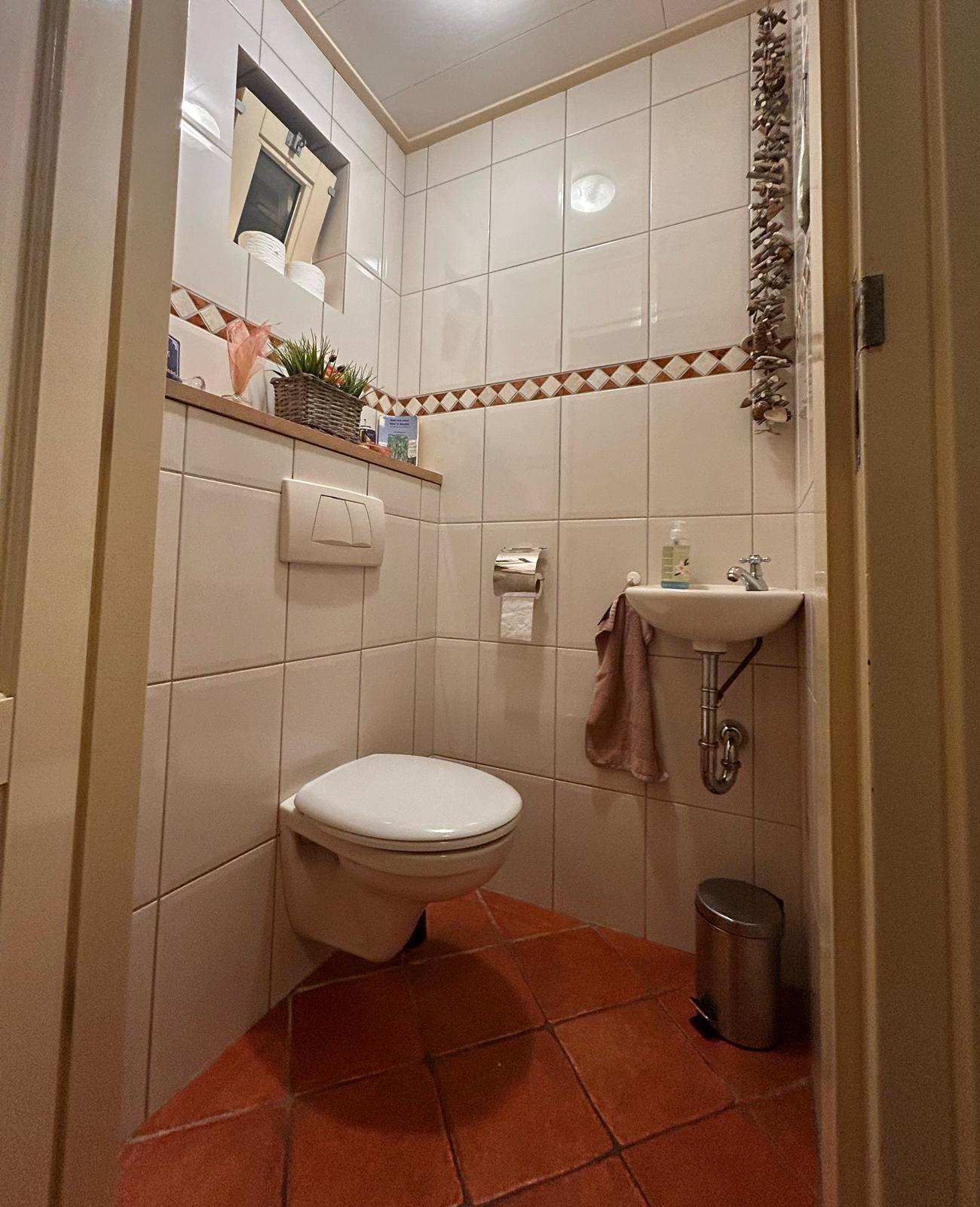 - image: 18