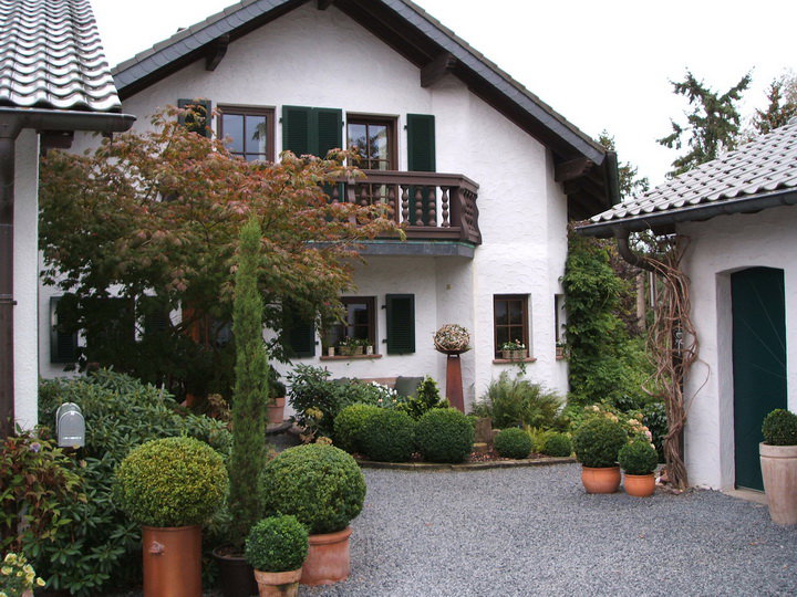 - image: 25