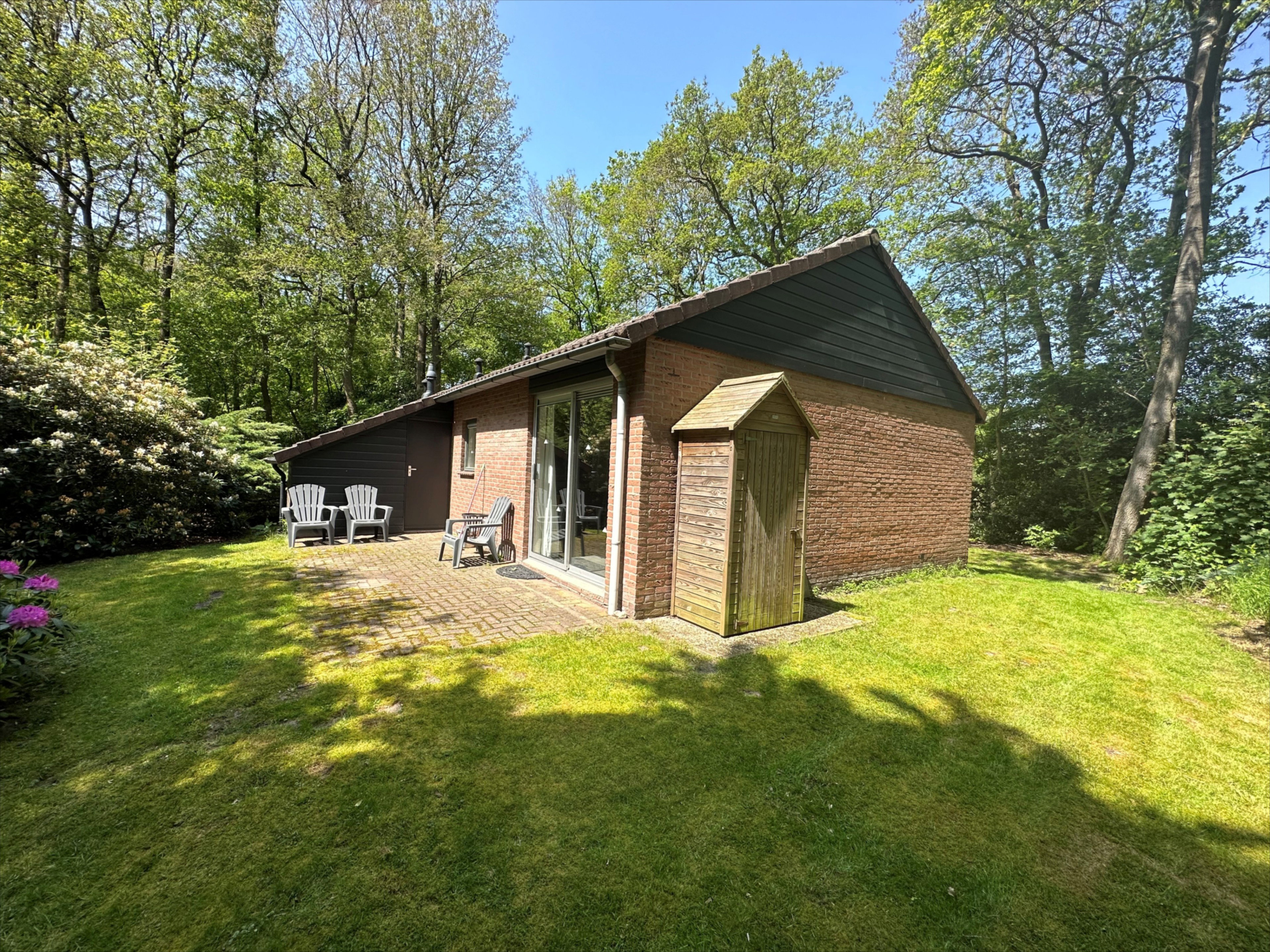 Naturhäuschen in Ruinen