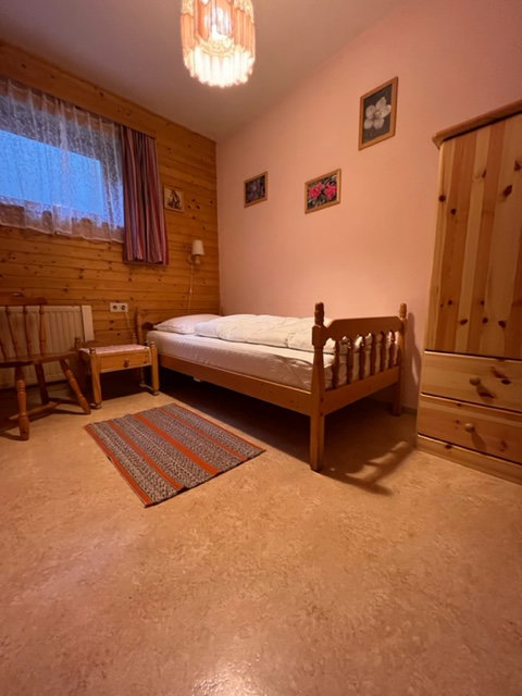 - image: 15
