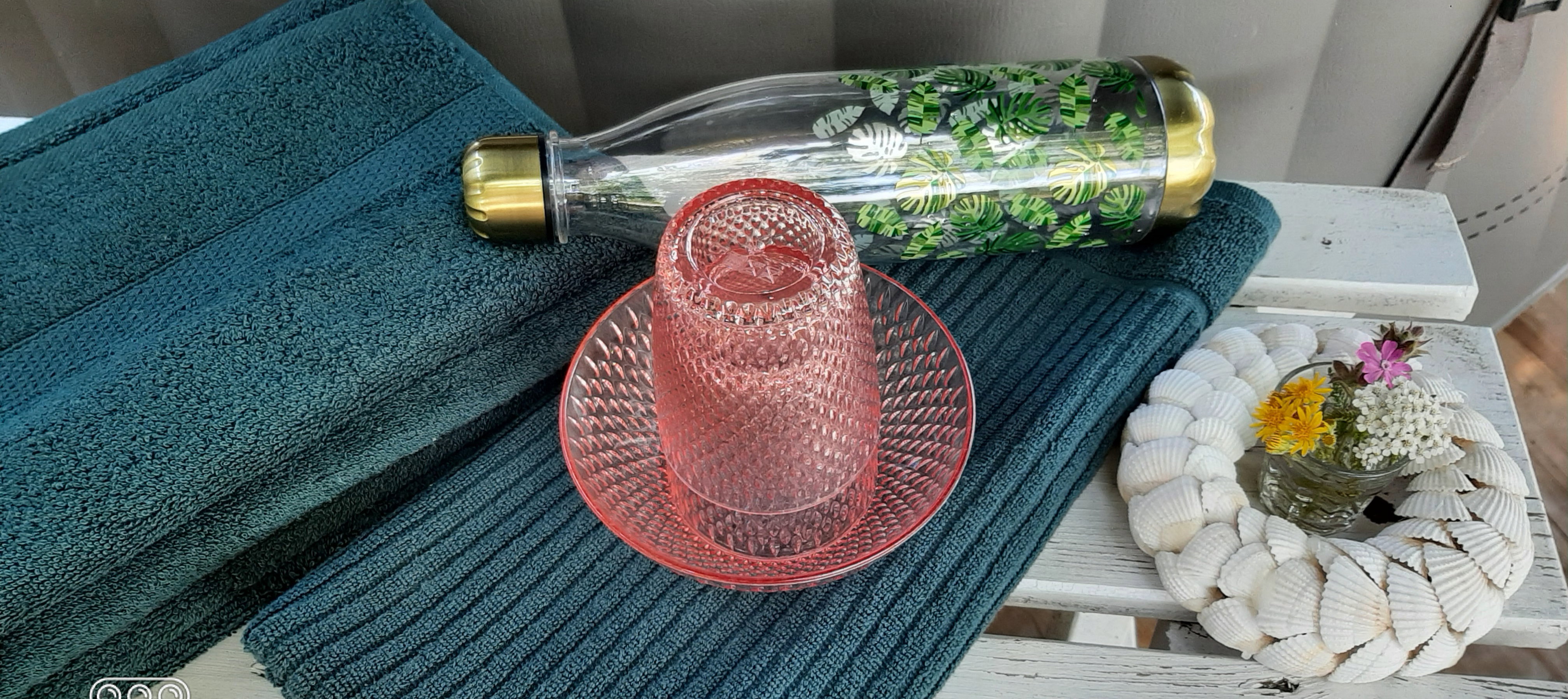 - image: 64