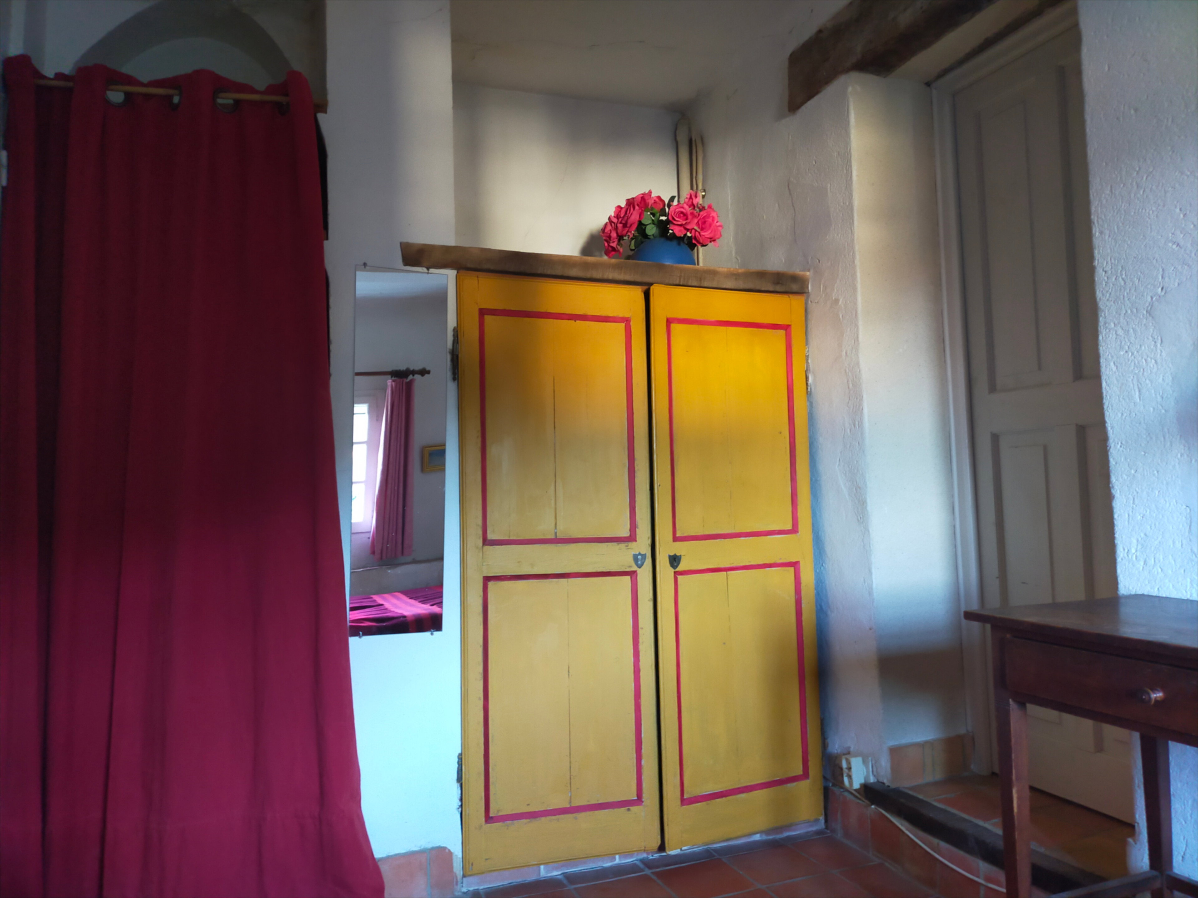 - image: 16