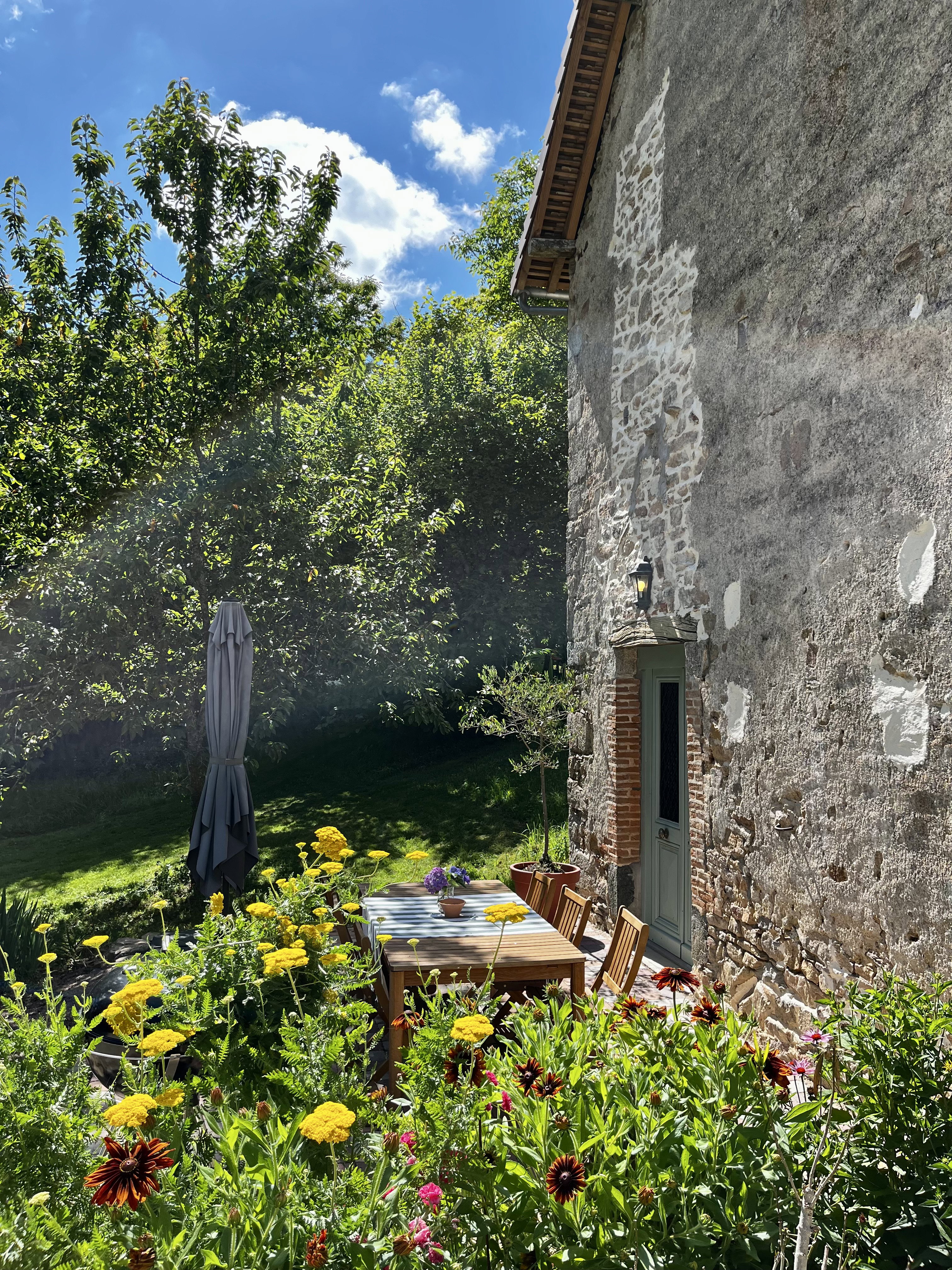 Maison nature à Saint-Priest-Ligoure