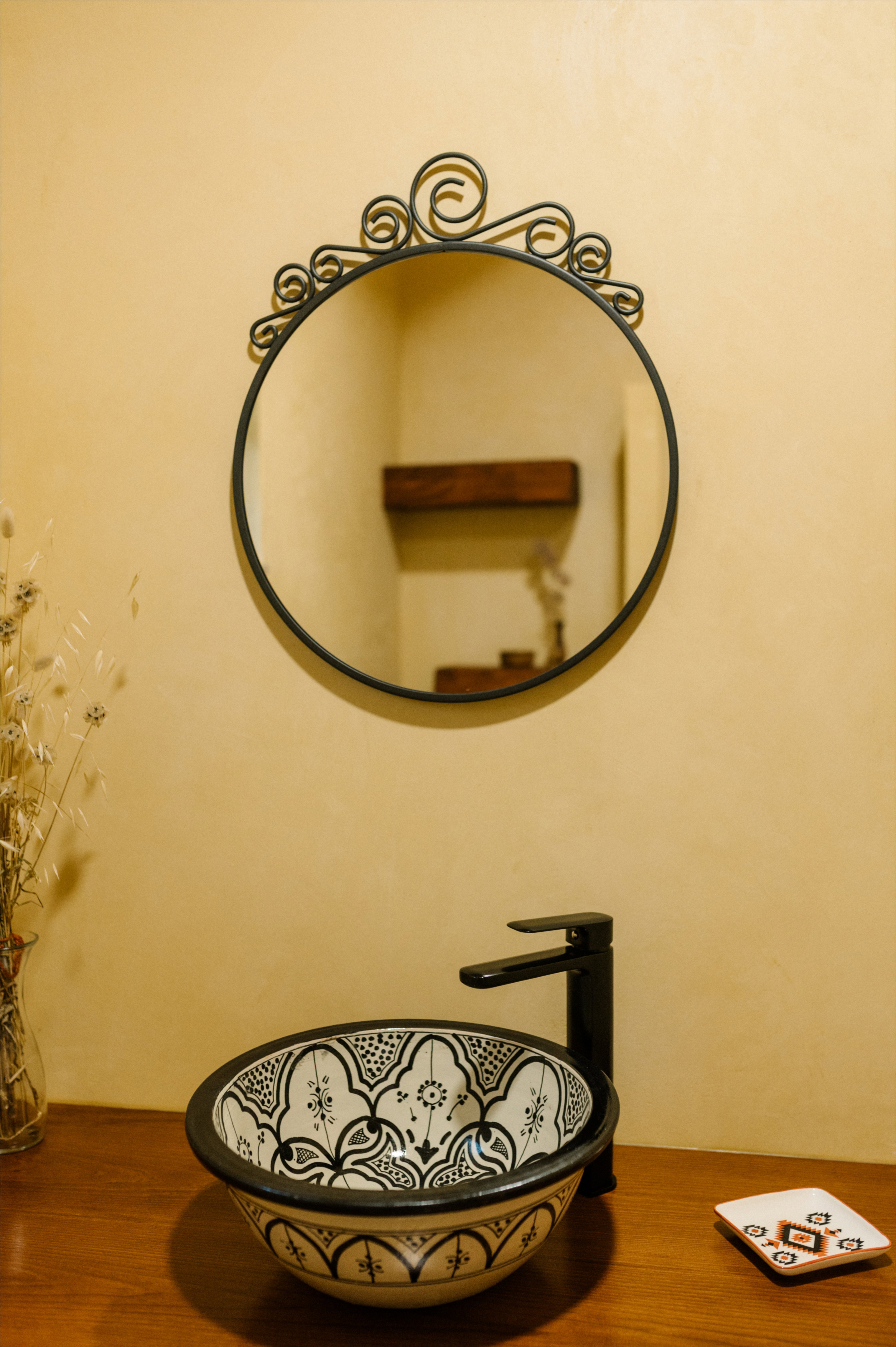 - image: 24