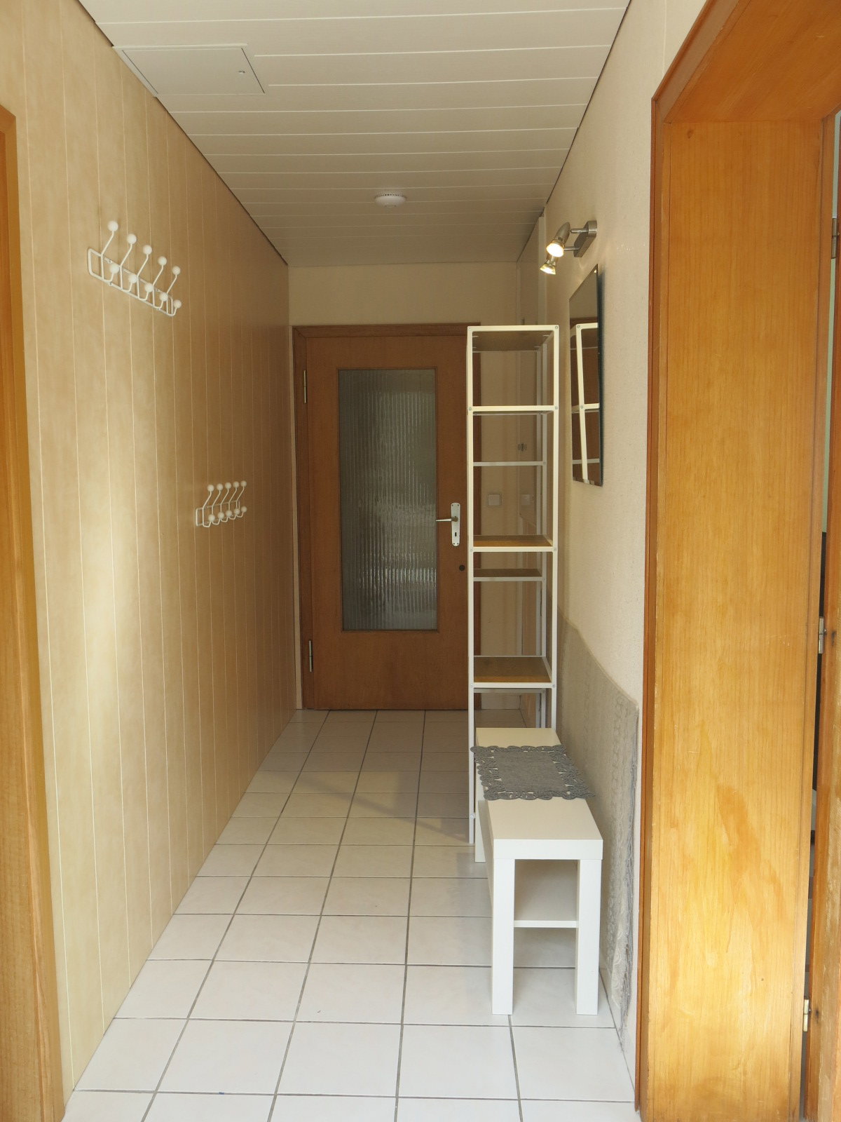 - image: 16