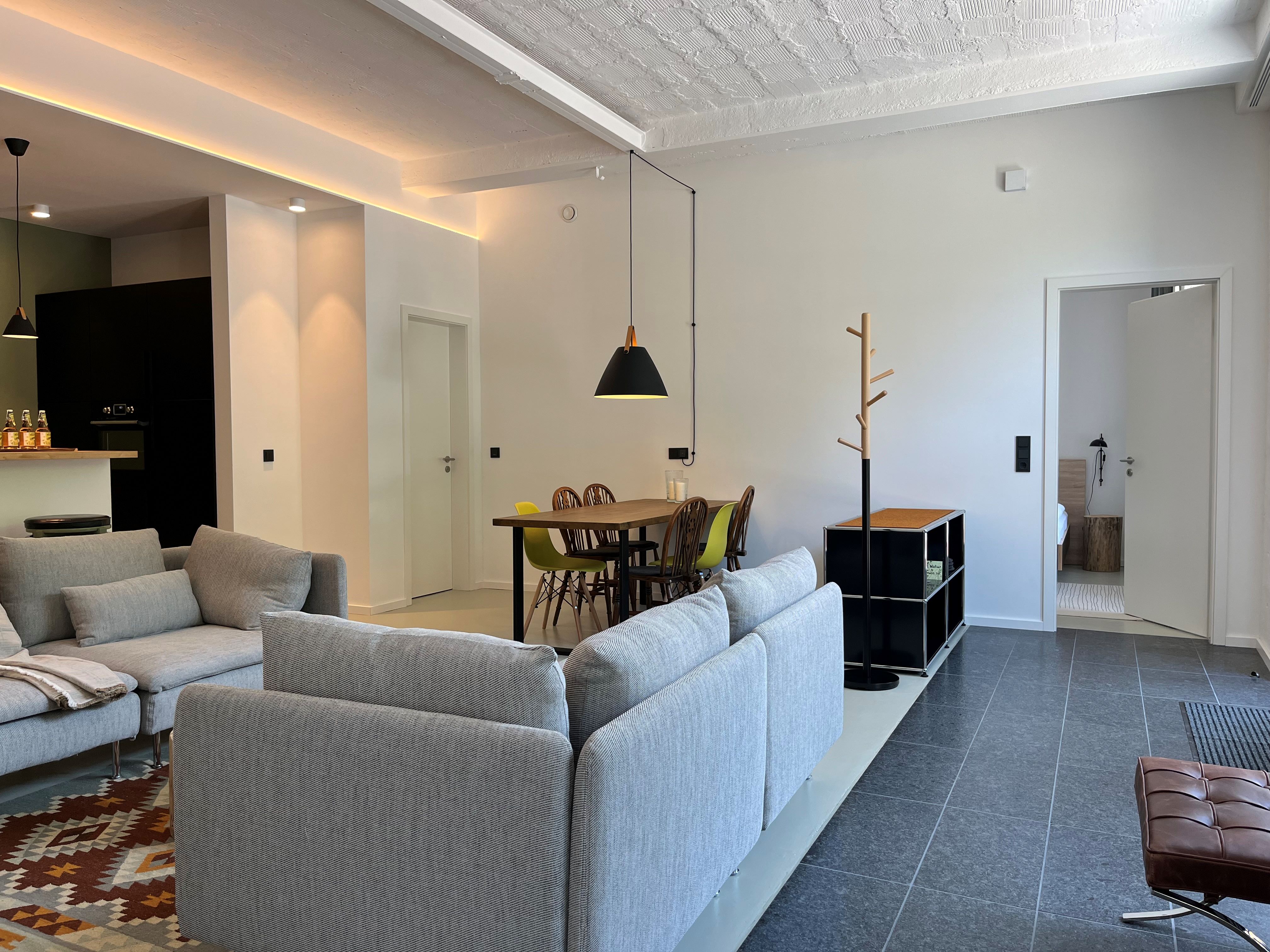 - image: 13