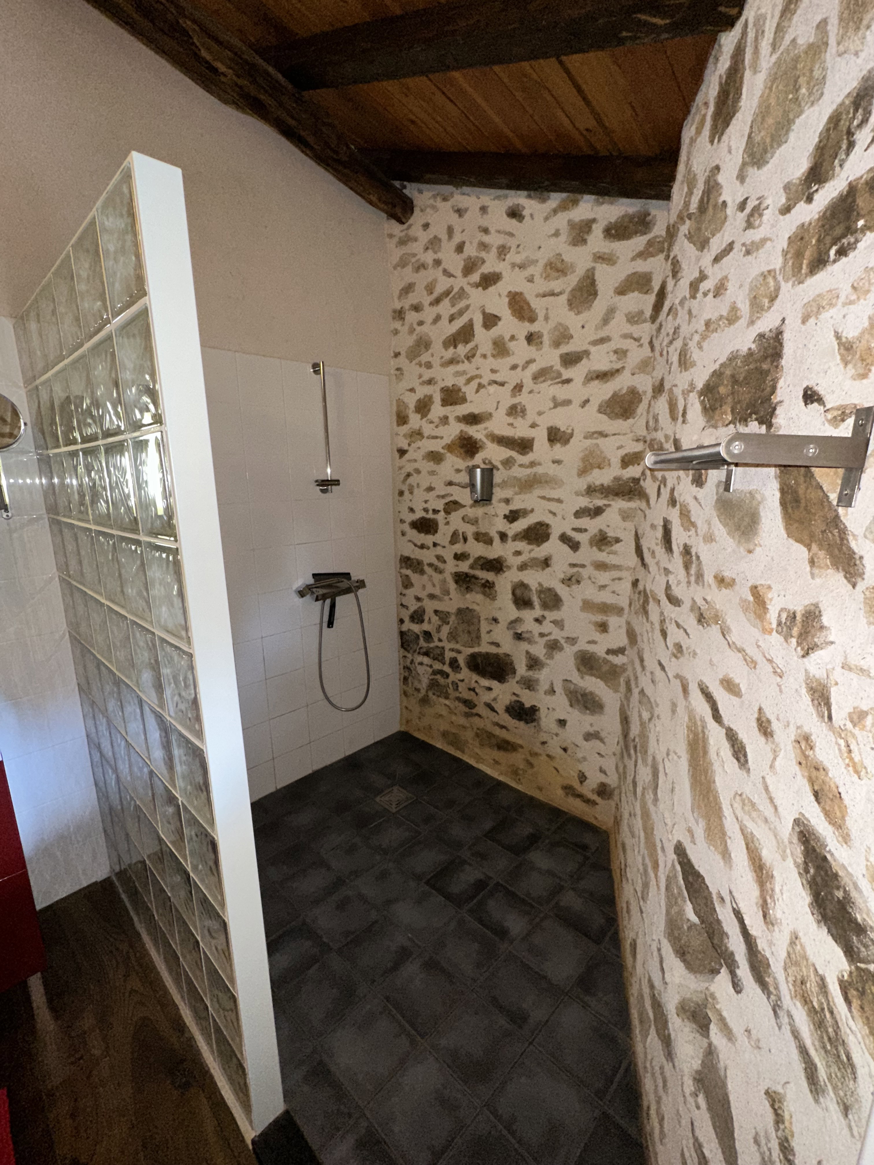 Casa nella natura a Rouzede