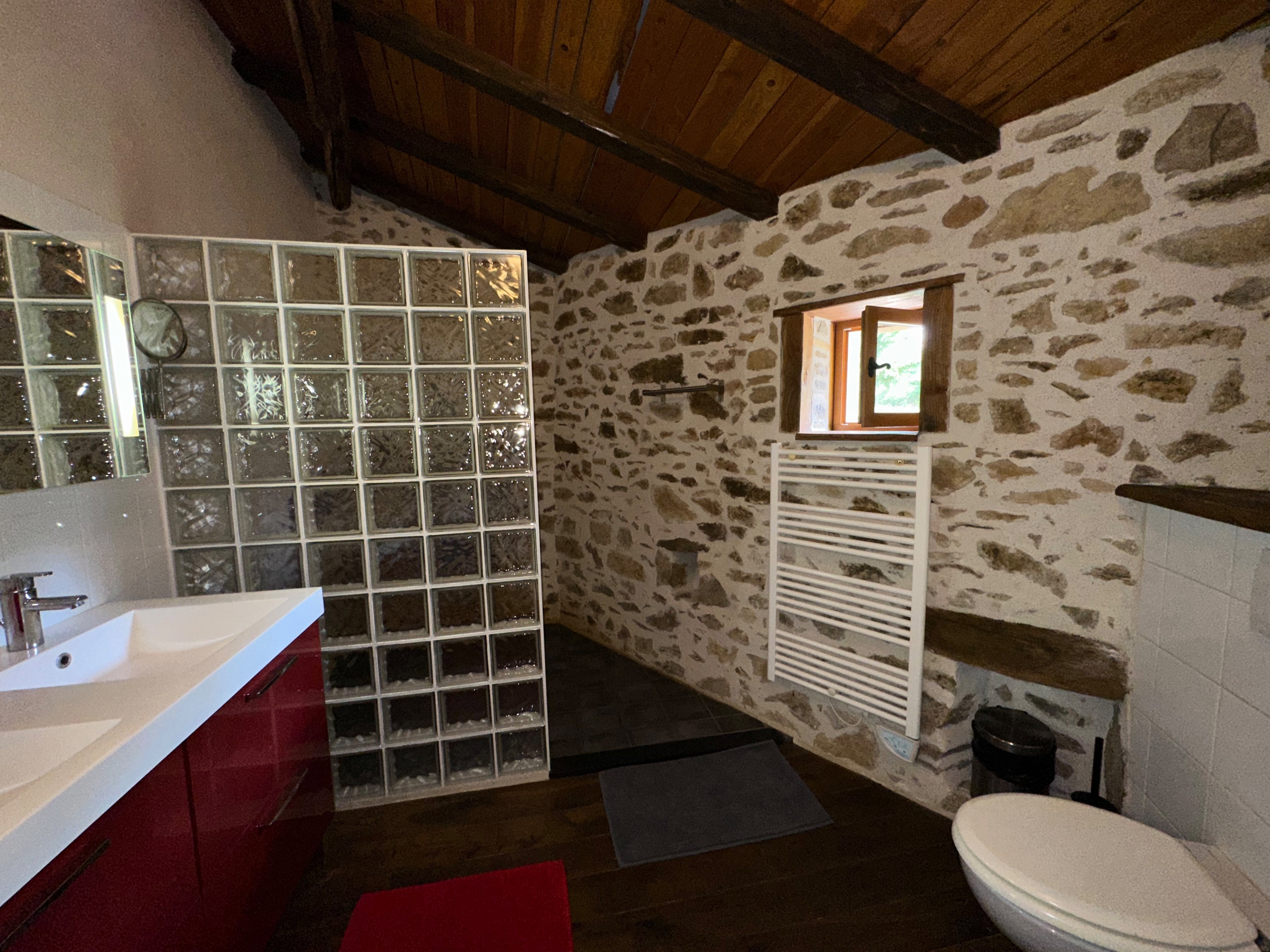 Casa nella natura a Rouzede