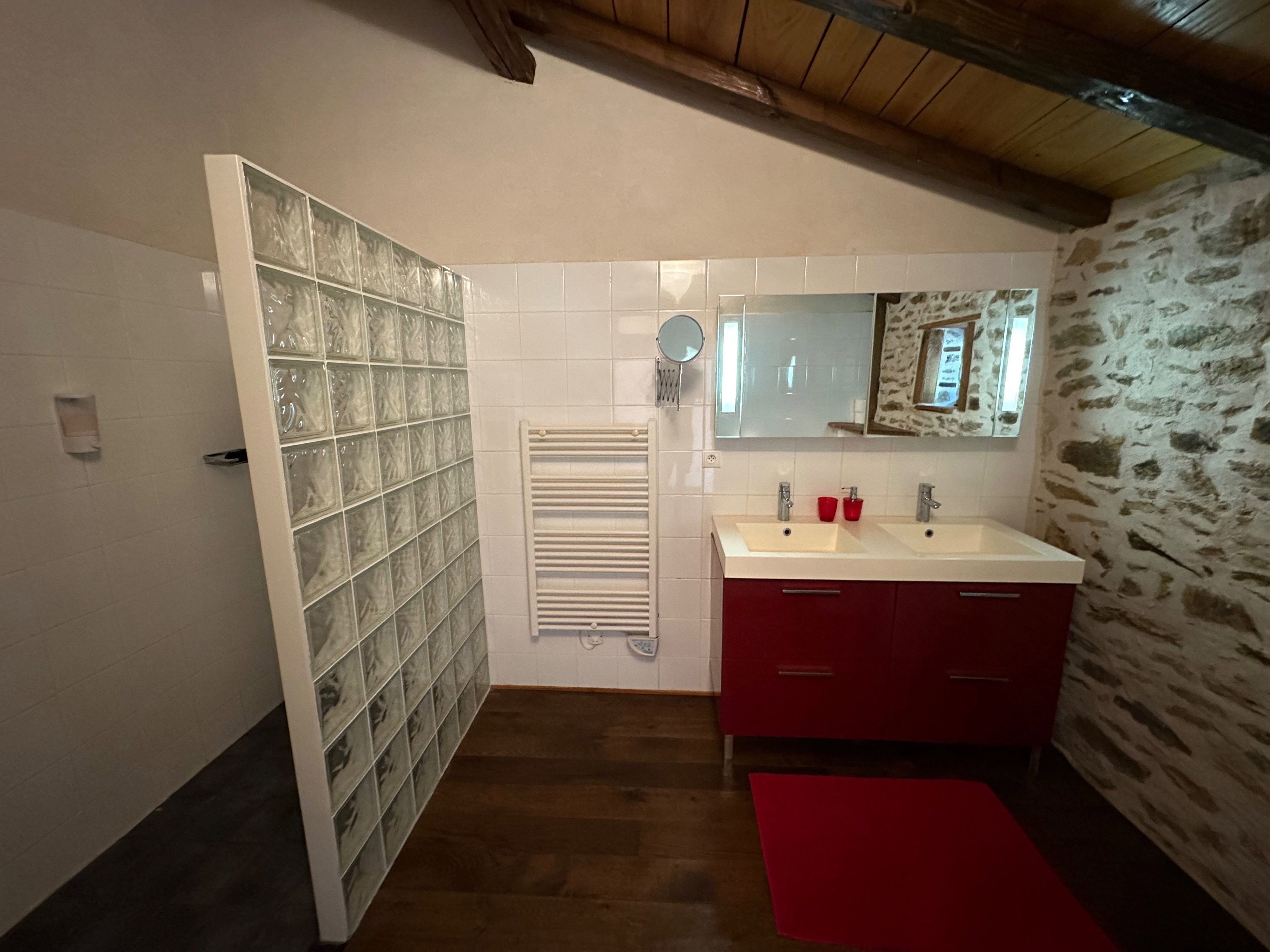 Casa nella natura a Rouzède