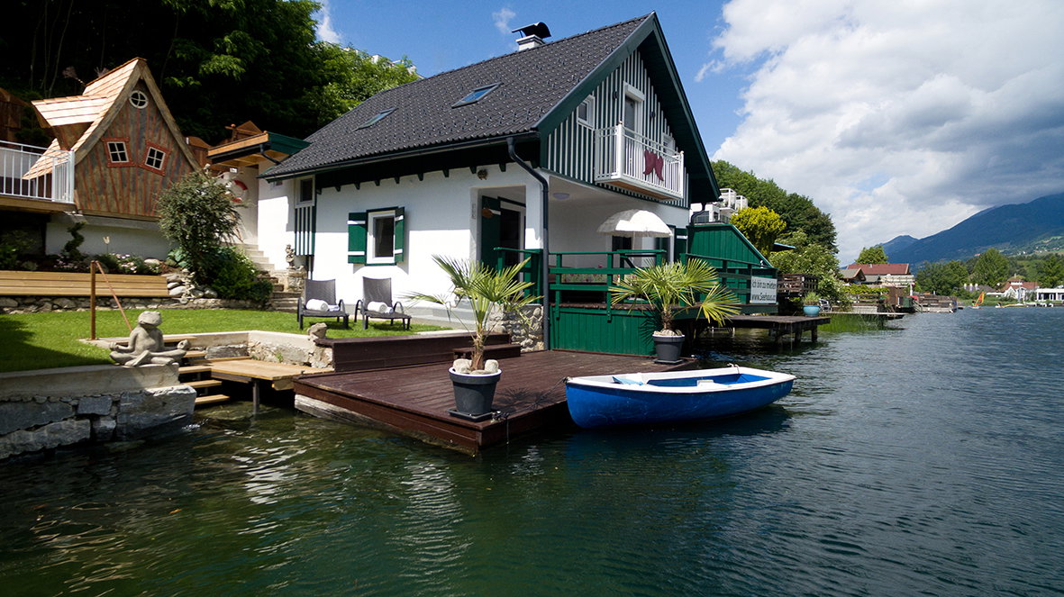 Naturhäuschen in seeboden
