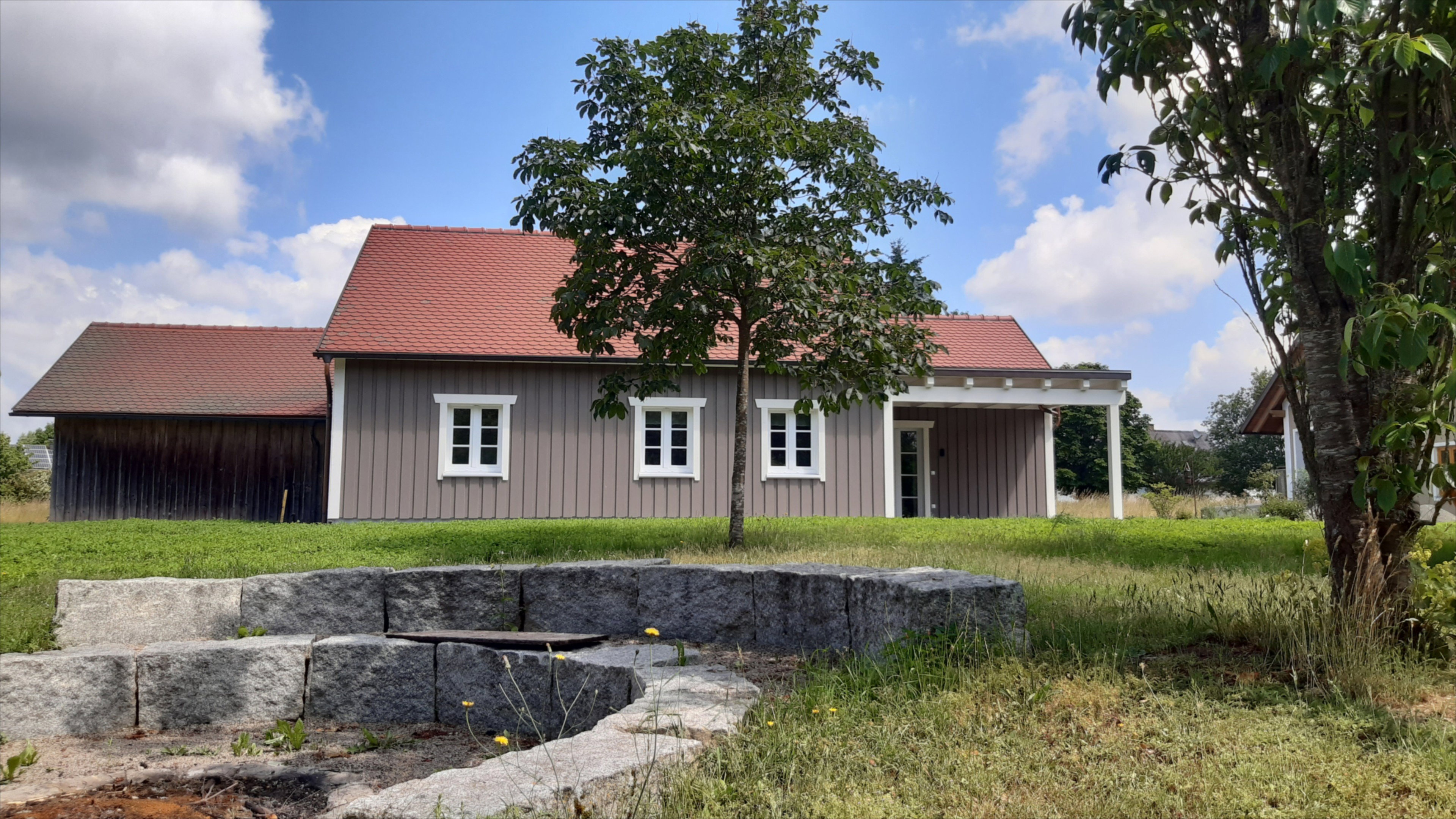 - image: 22