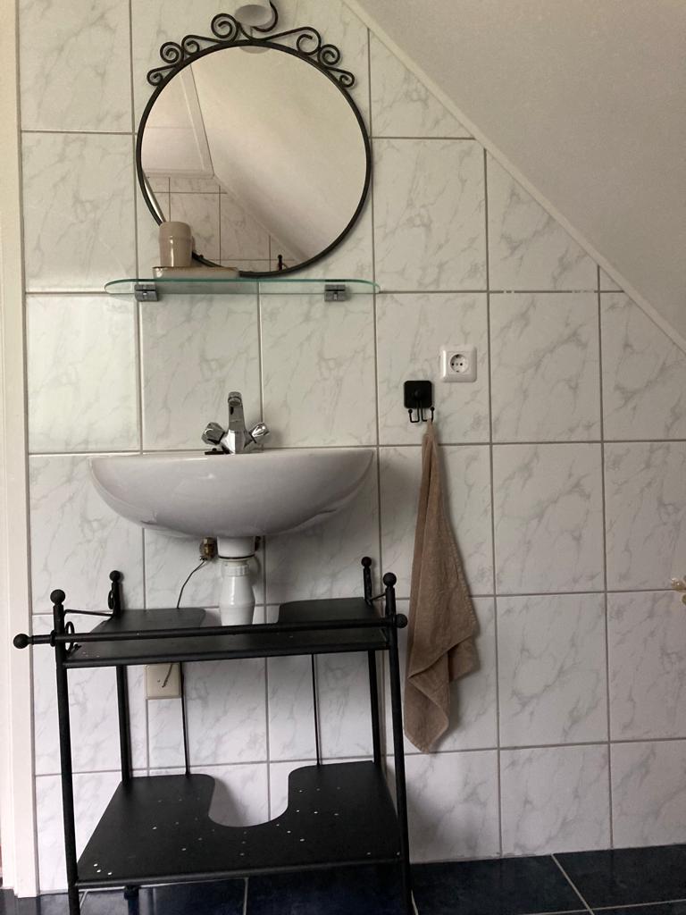 - image: 47