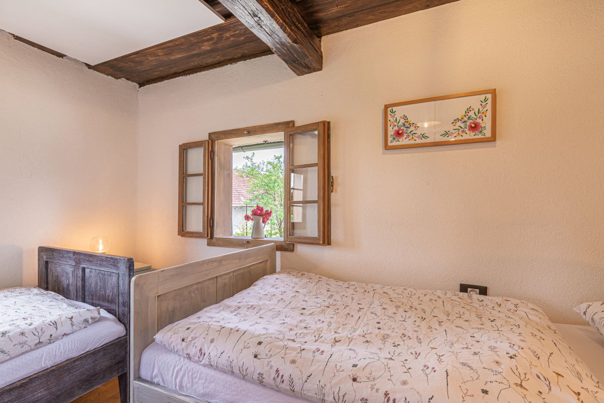 - image: 46