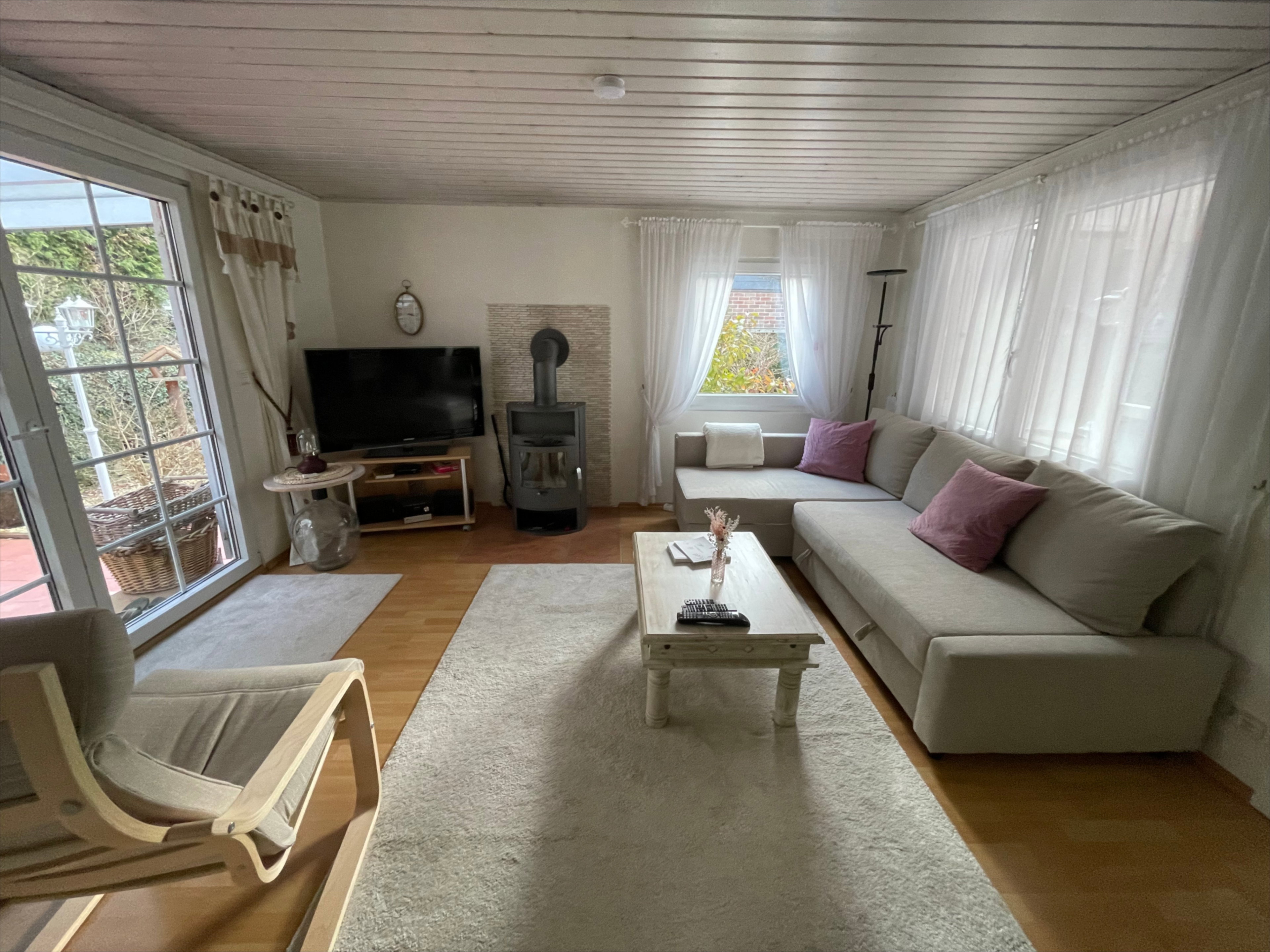 - image: 19