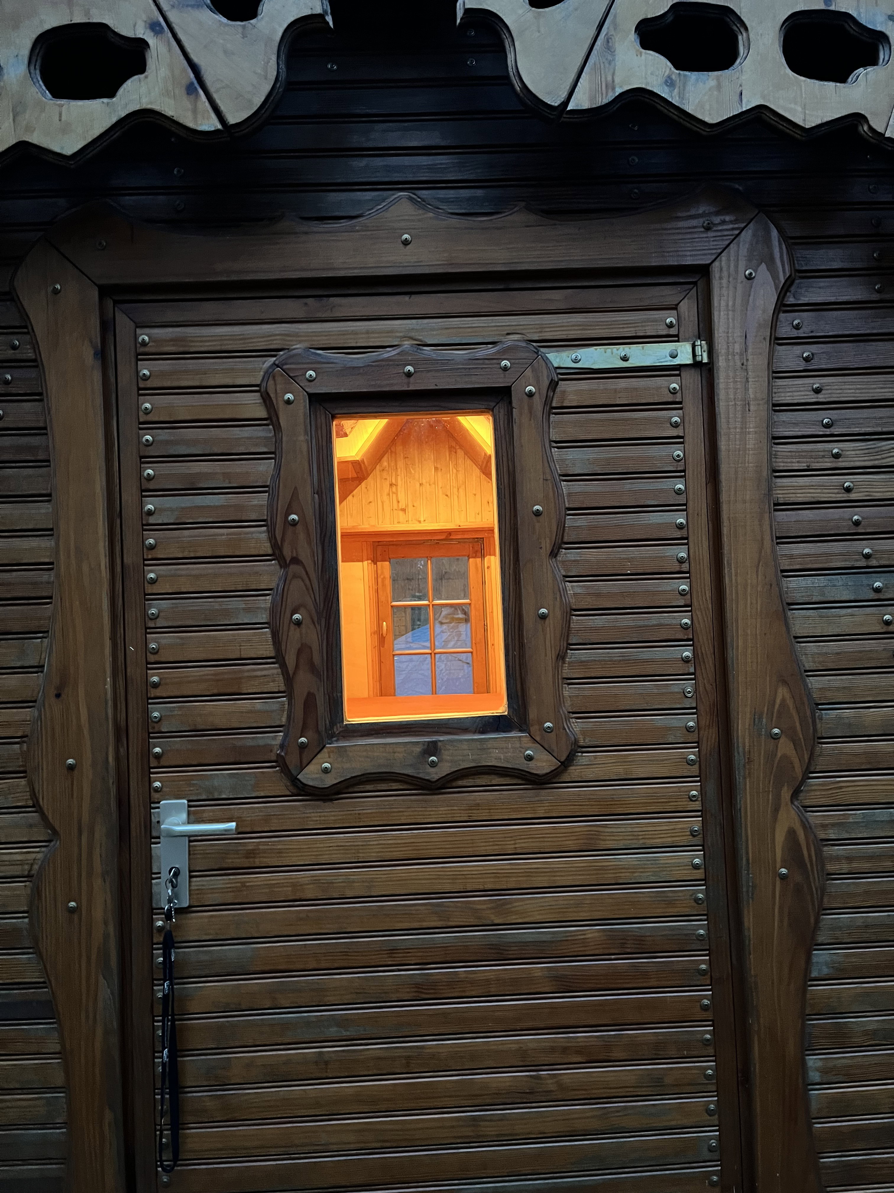- image: 19