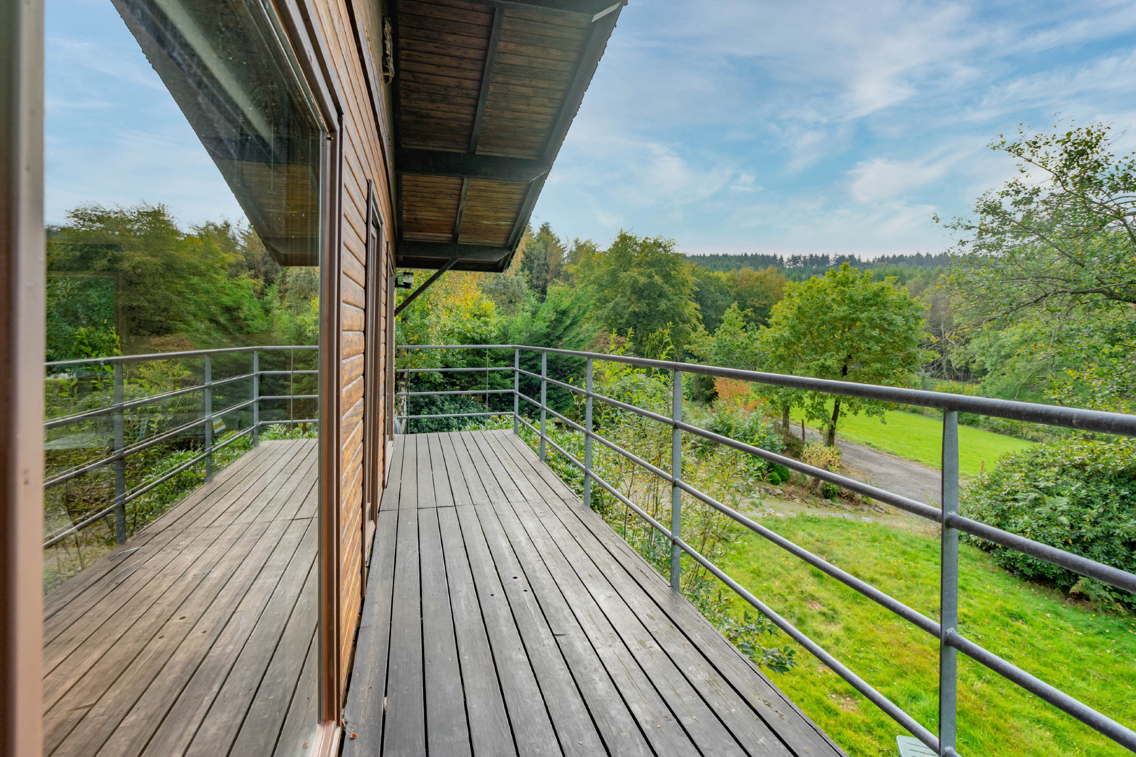 Naturhäuschen in Roupage