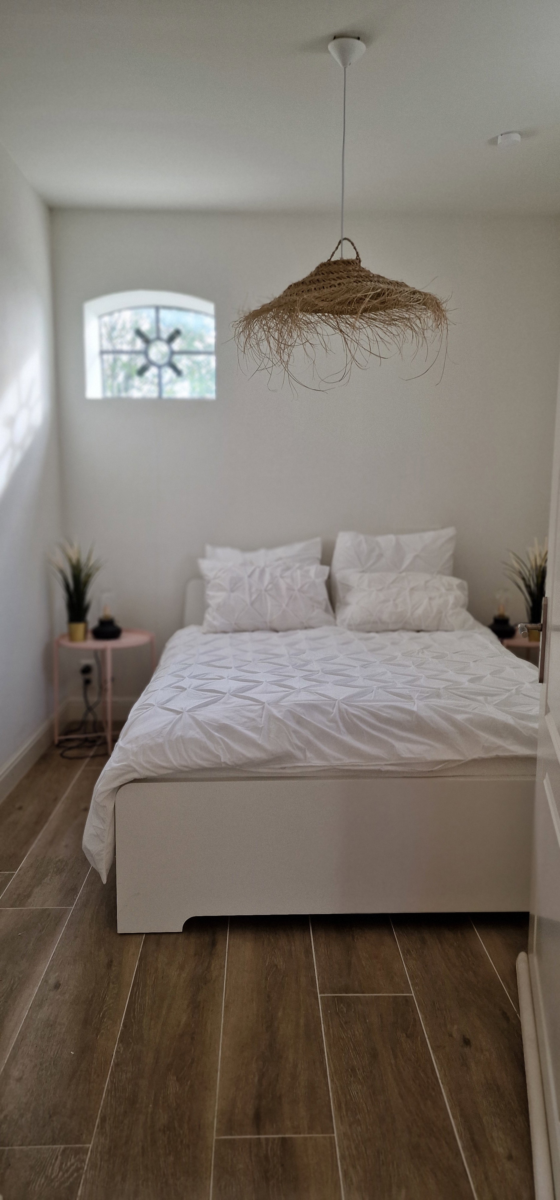 - image: 27