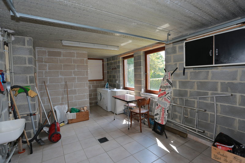 - image: 15