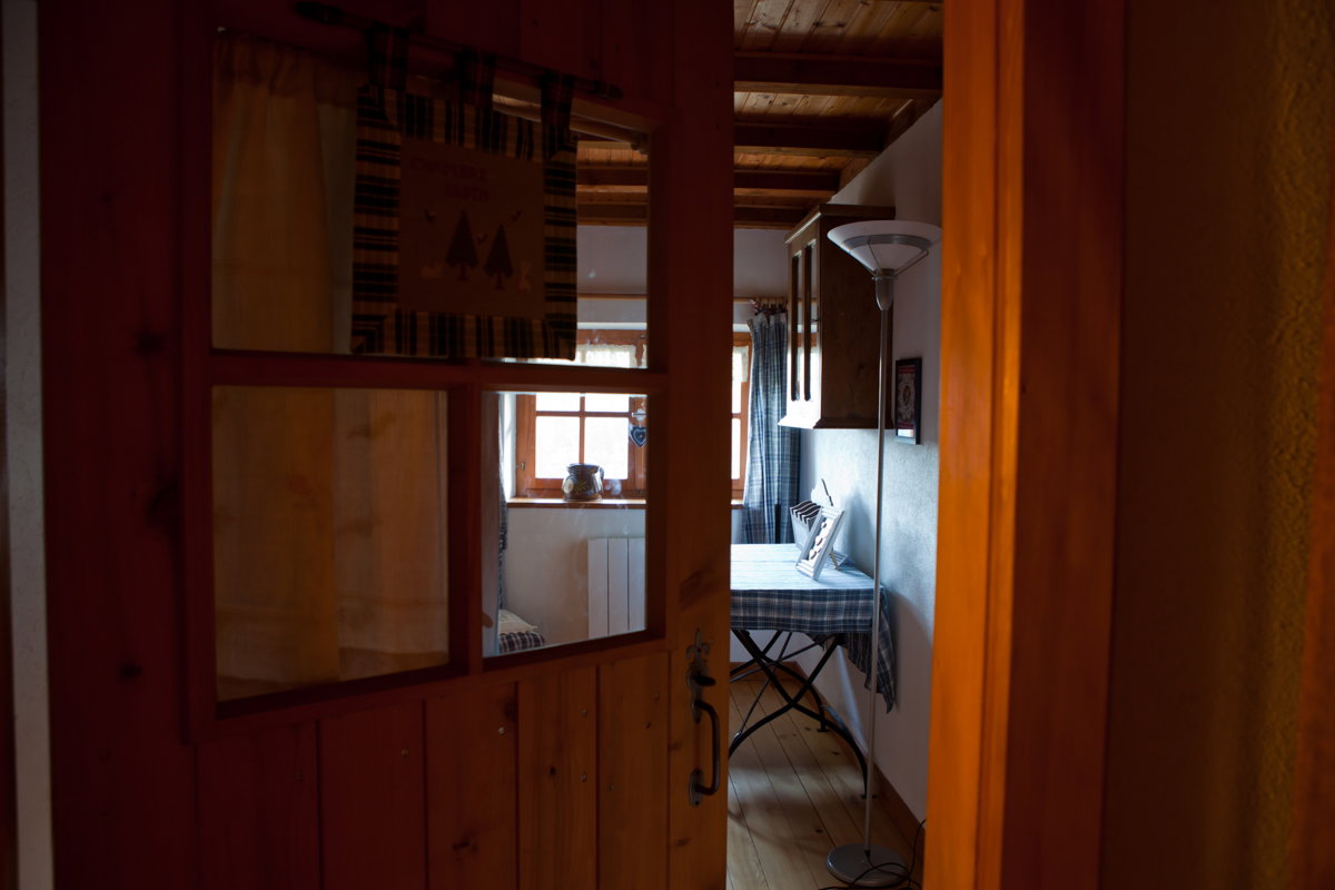 - image: 18