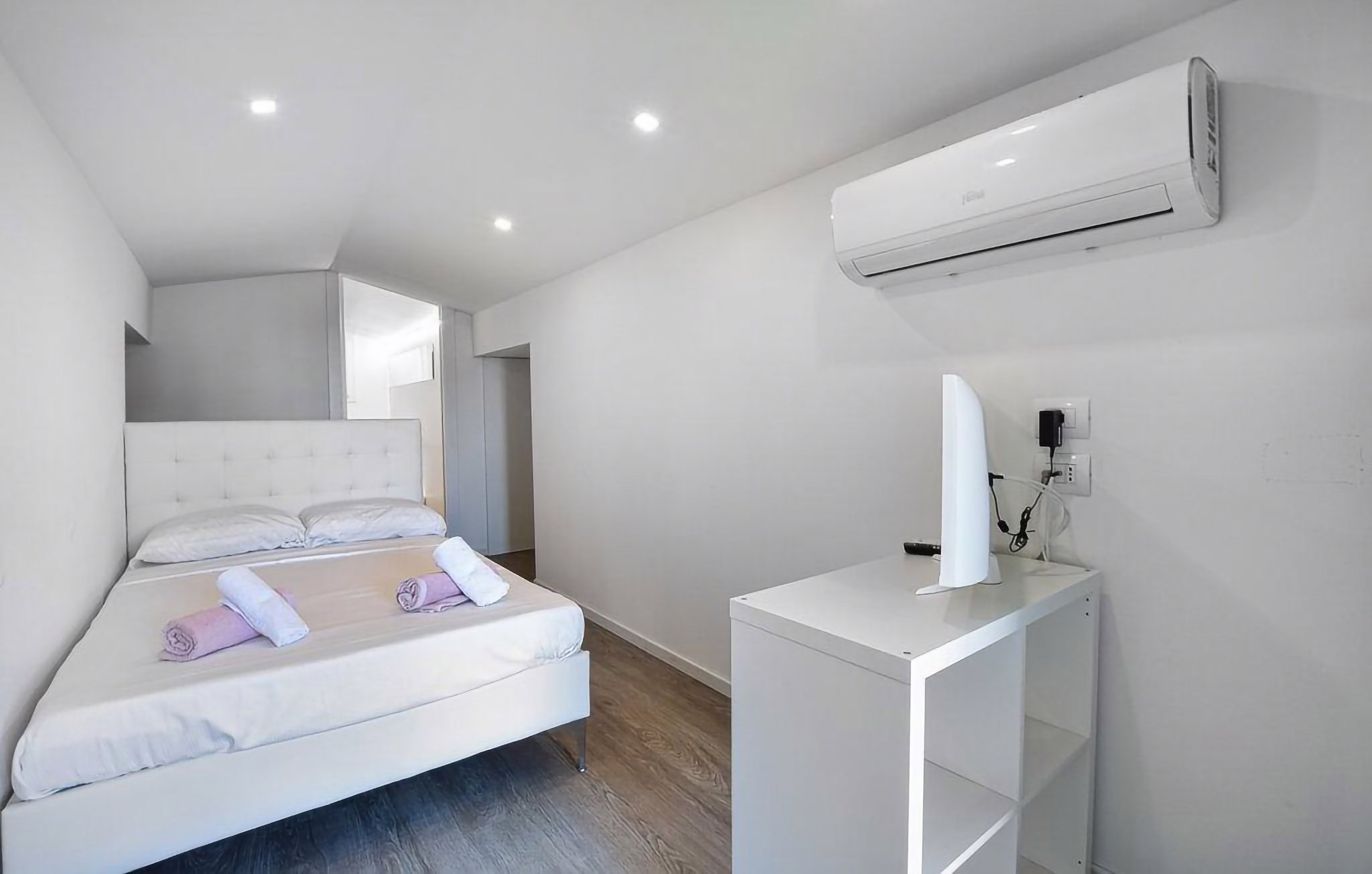 - image: 11