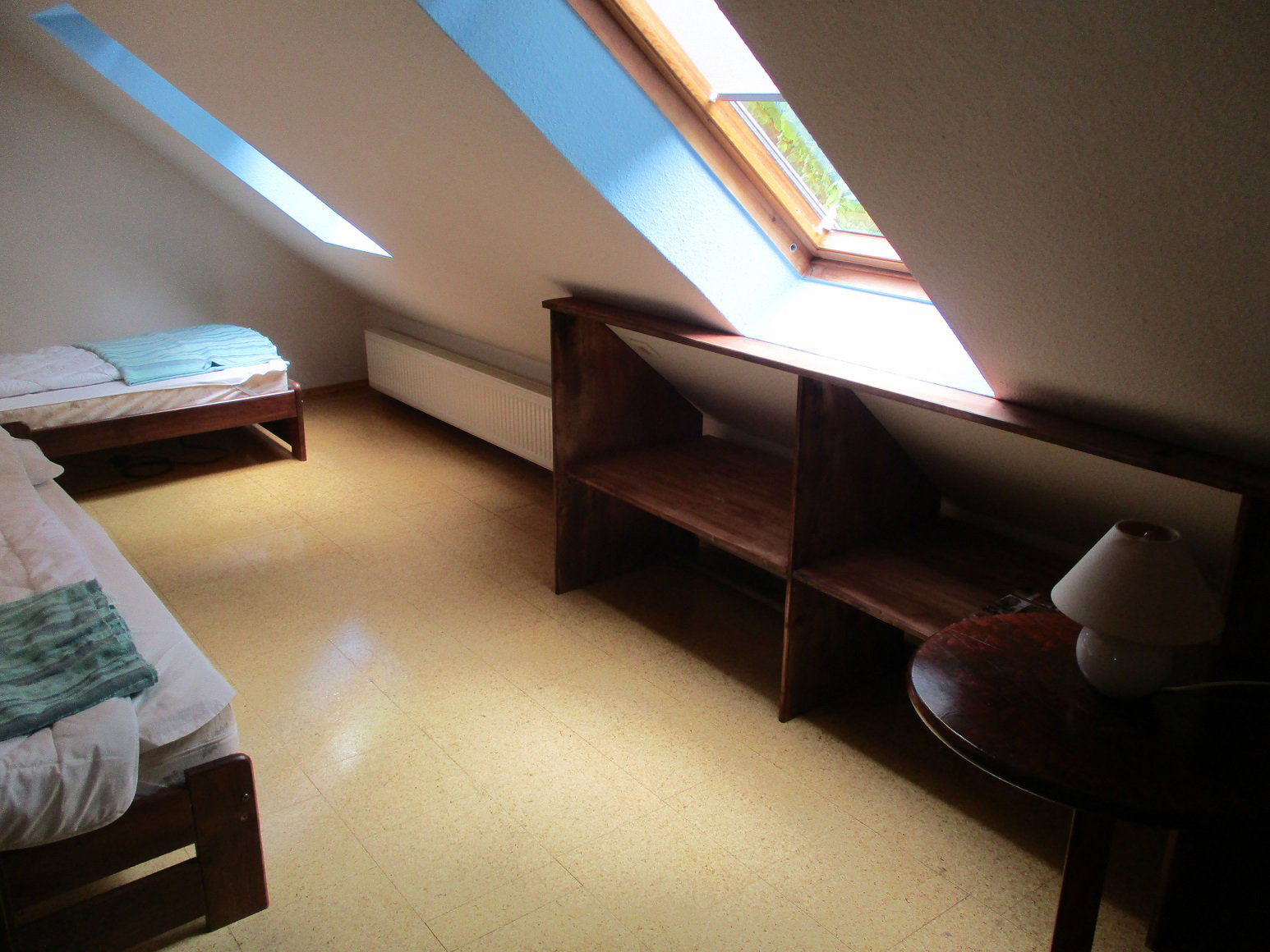 - image: 12
