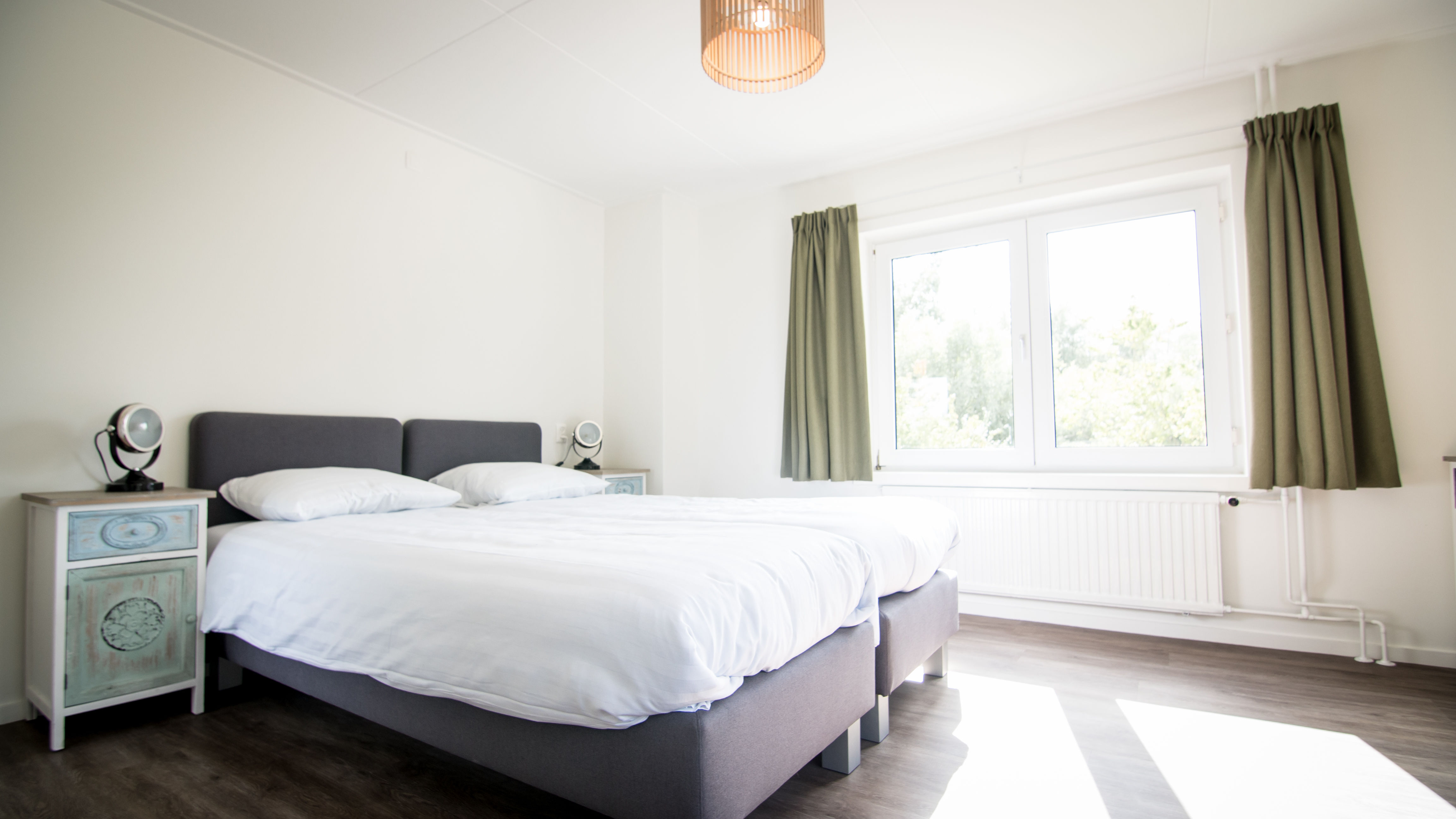 - image: 15