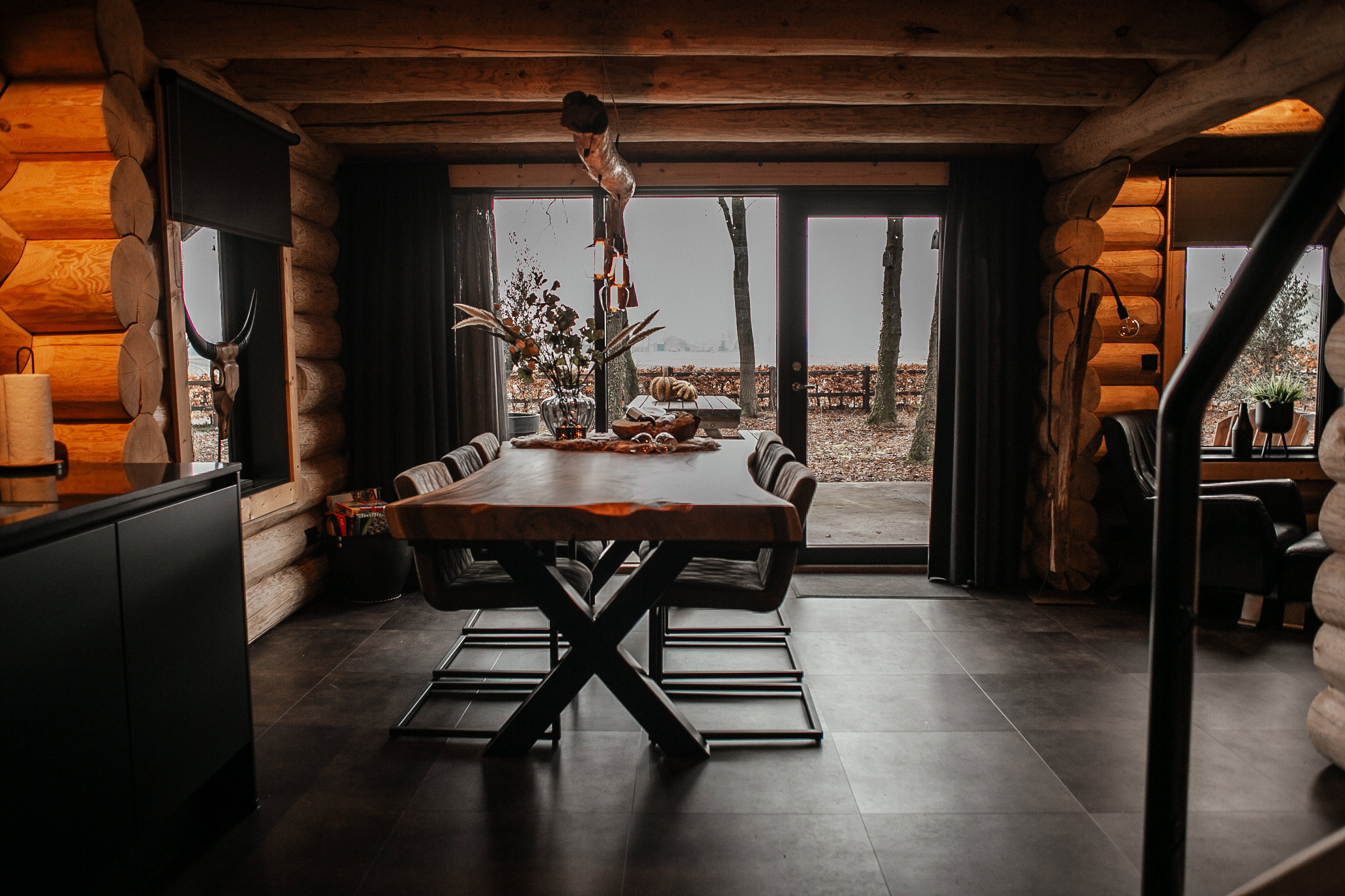 - image: 12