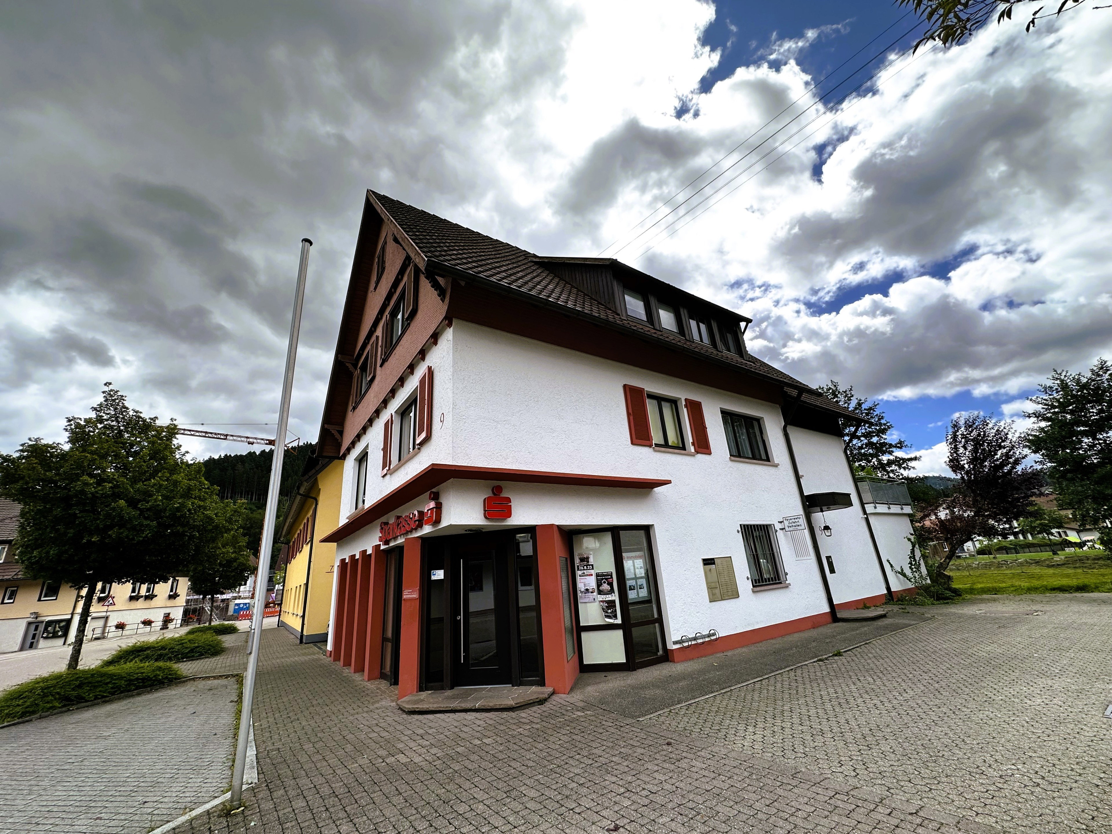 - image: 18