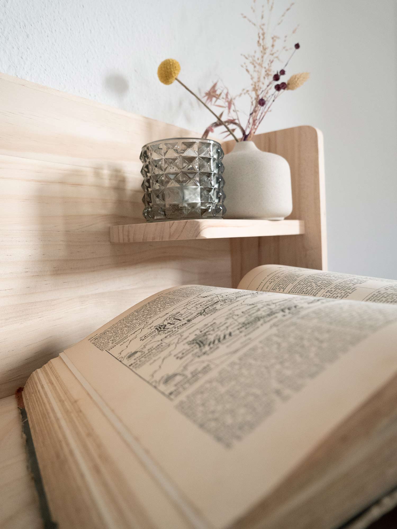 - image: 44