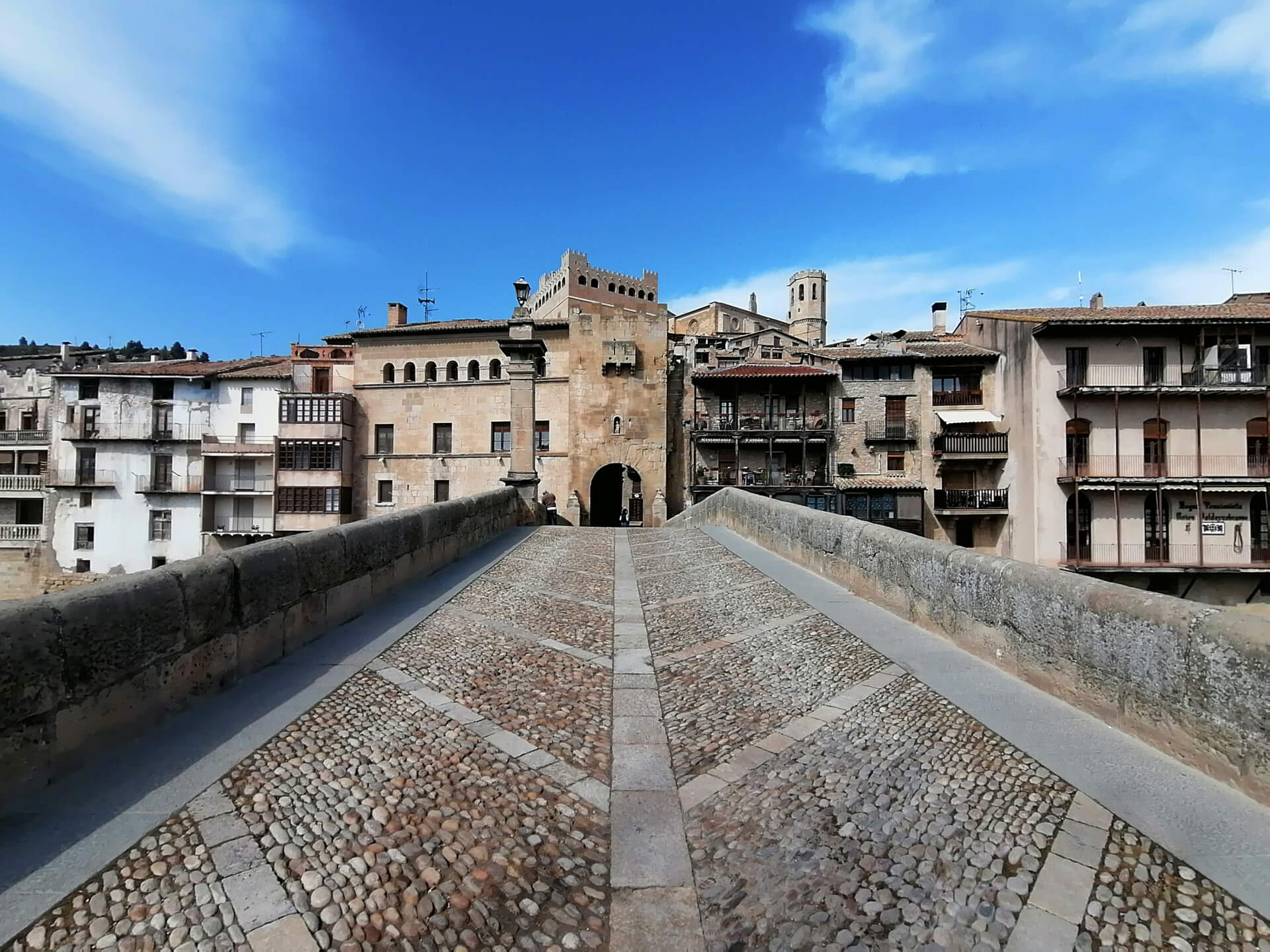 - image: 20