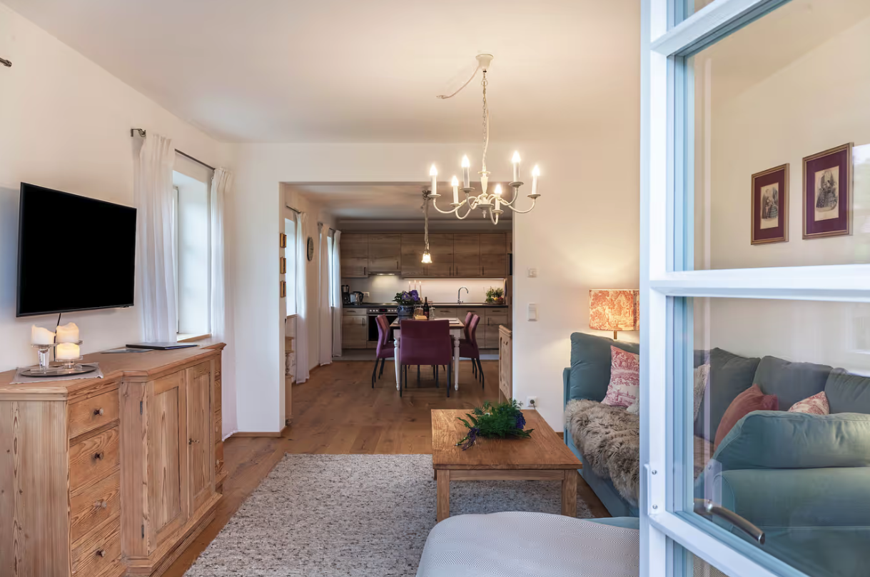 - image: 11