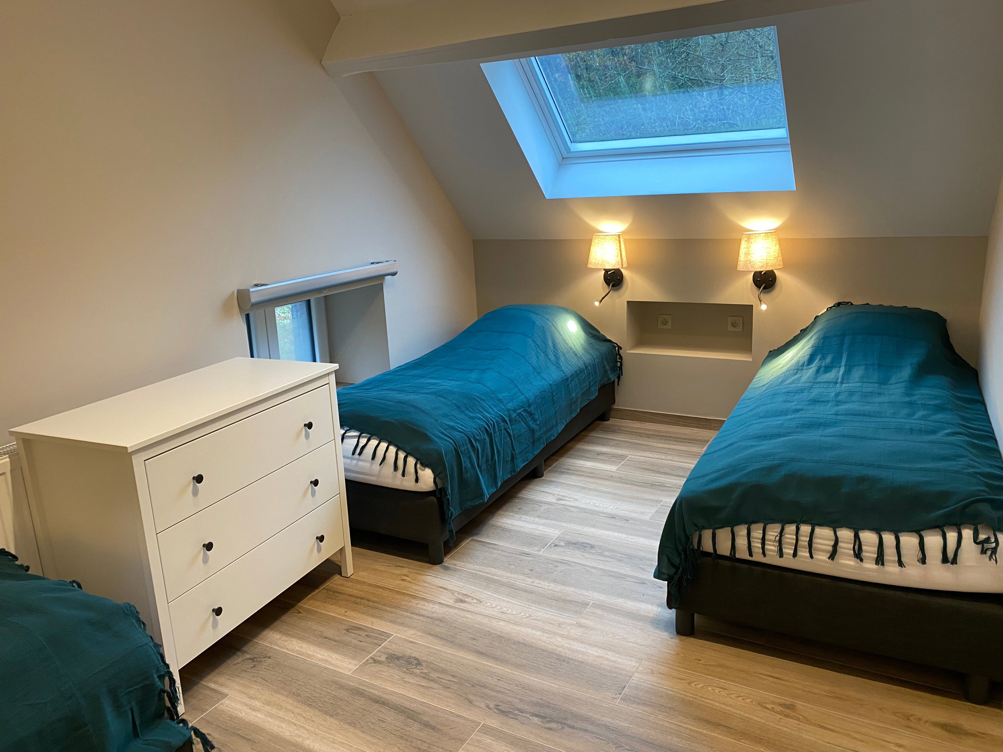 - image: 14