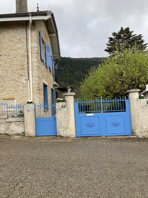 - image: 25