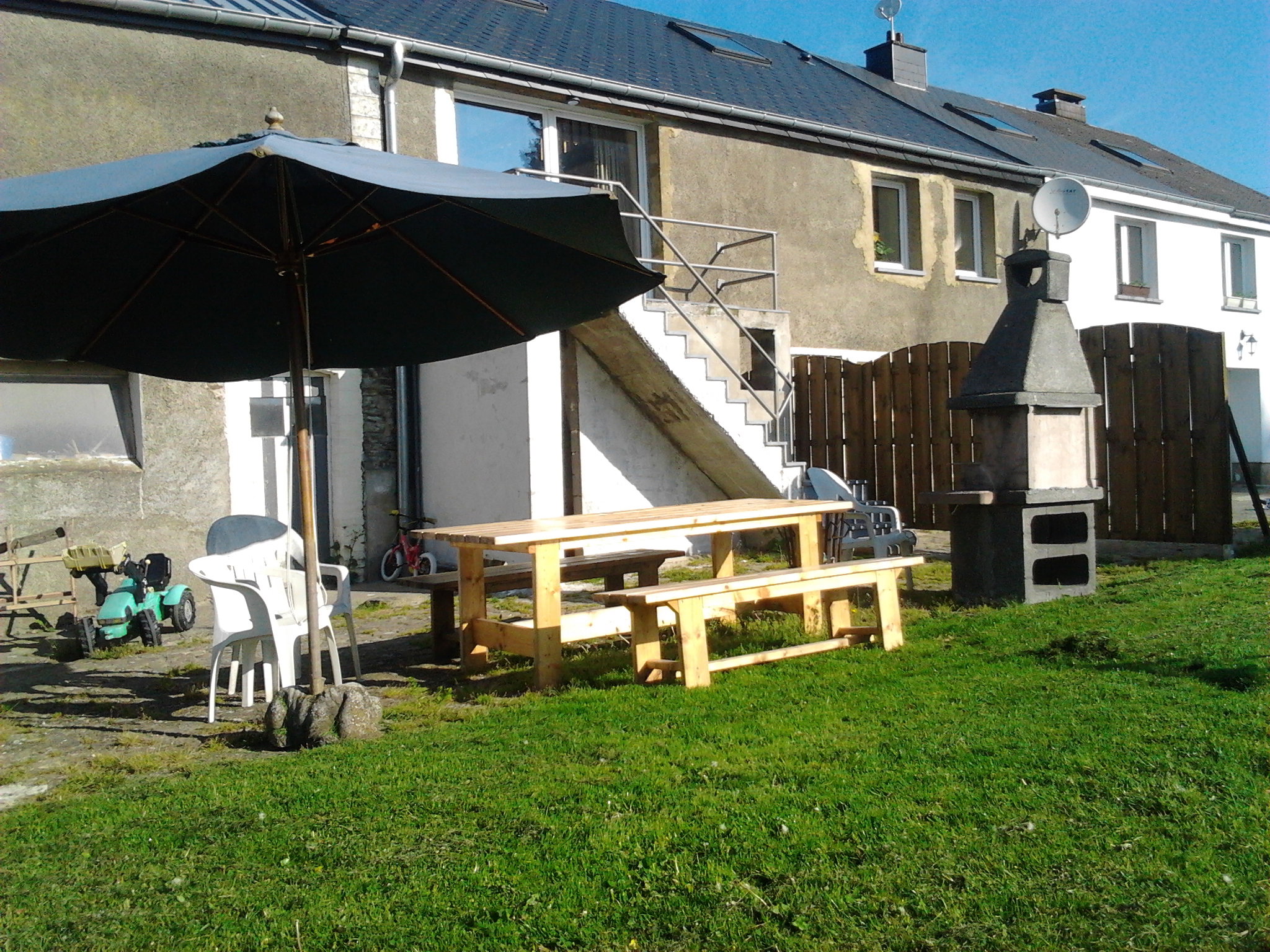 Naturhäuschen in Léglise