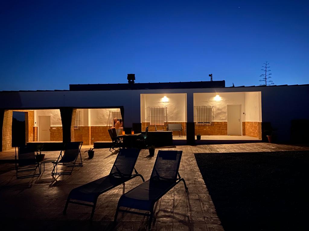 - image: 11