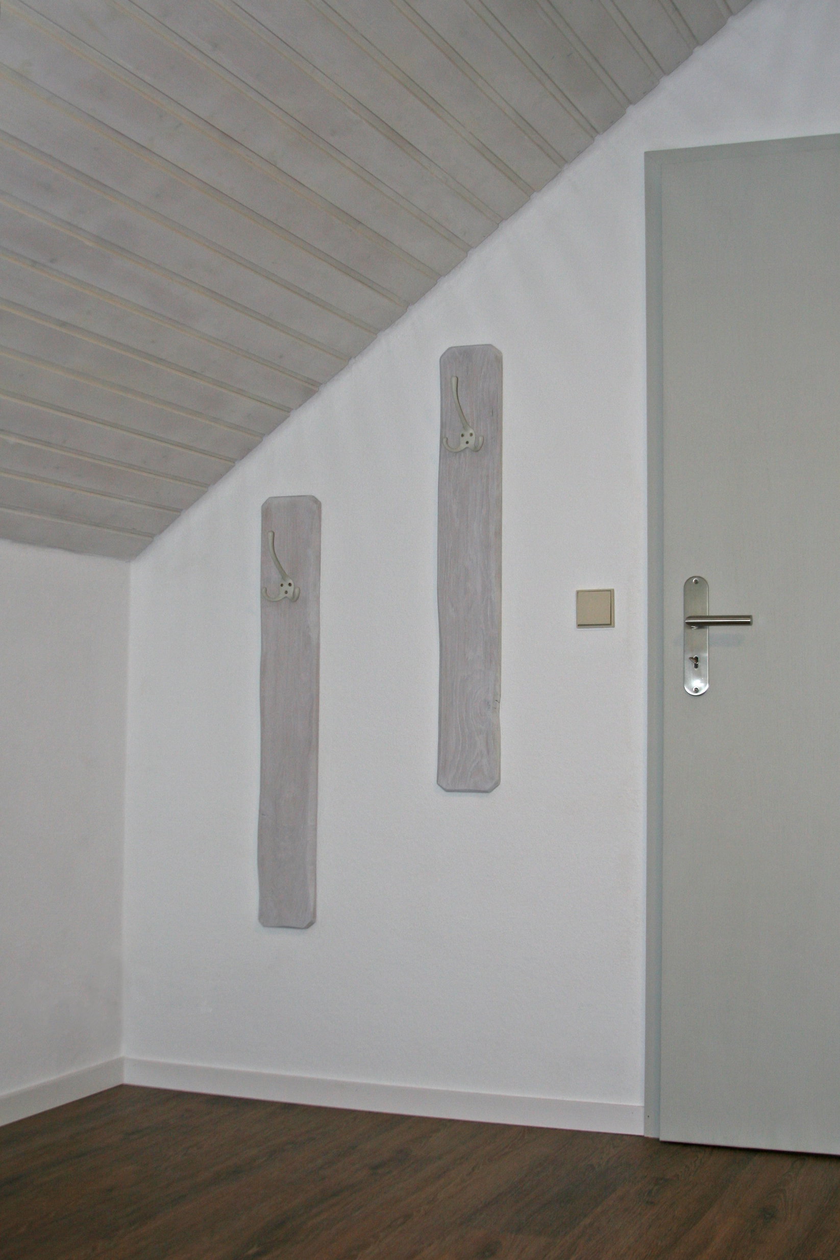 - image: 53