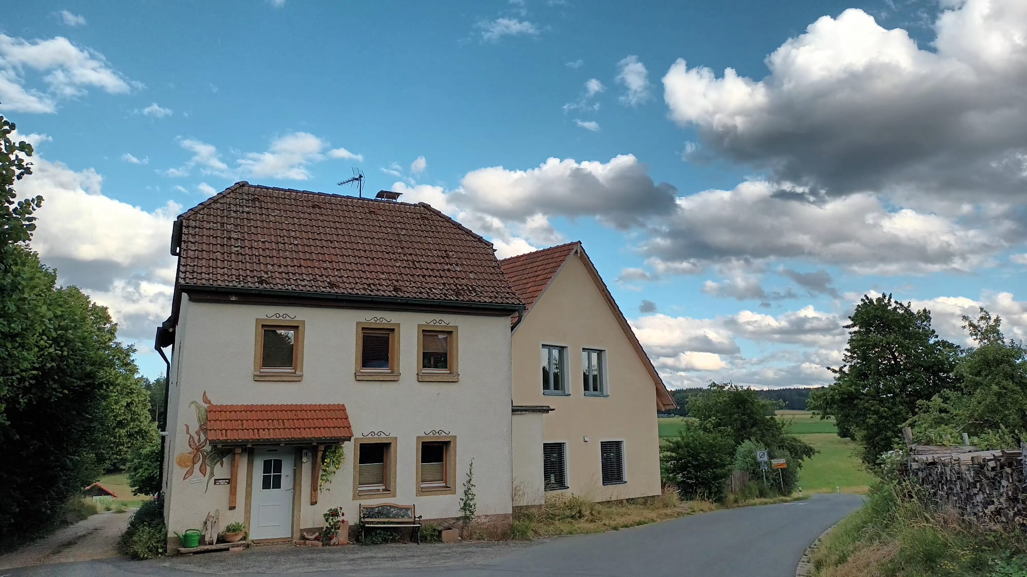 - image: 44