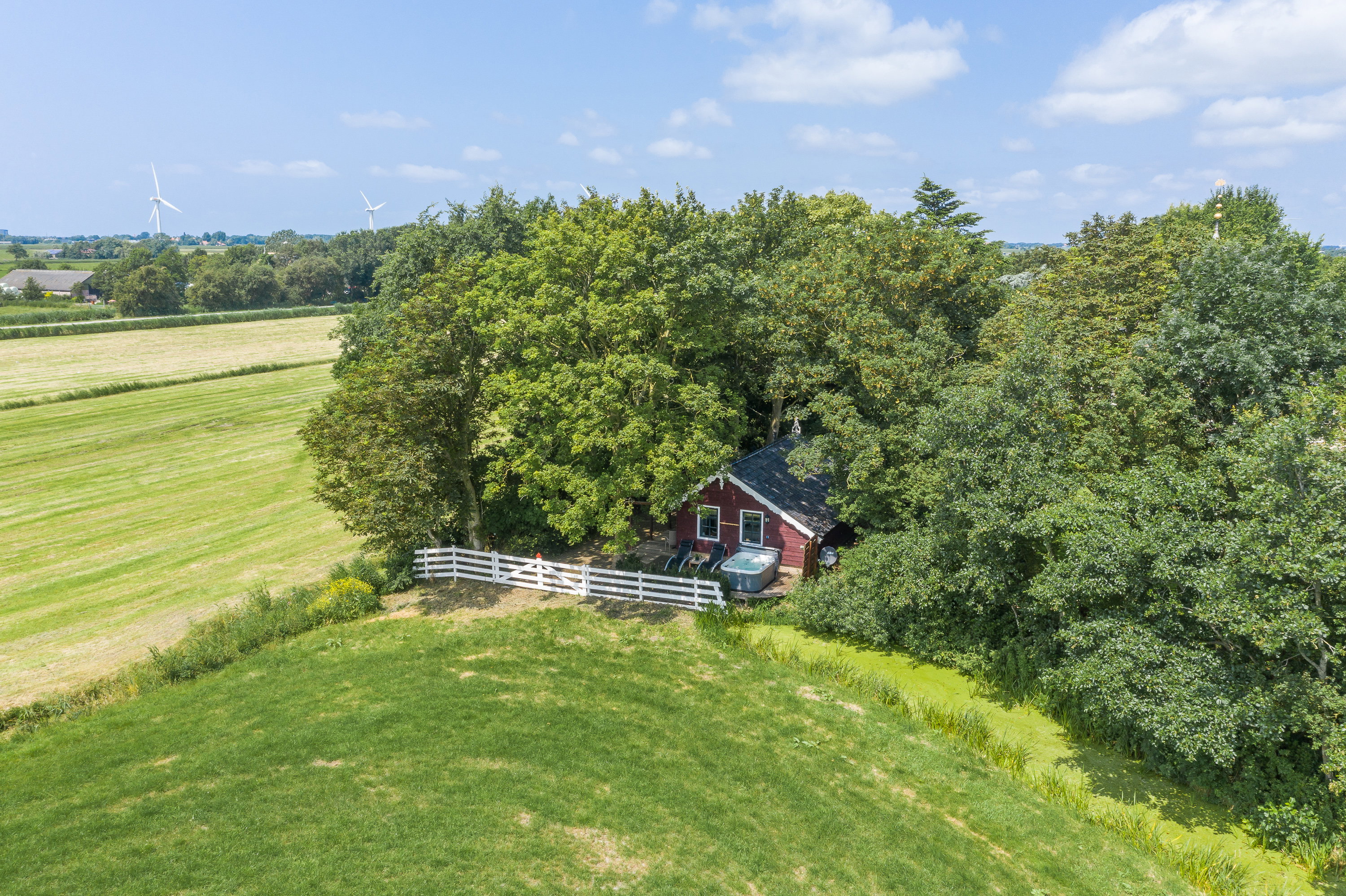 Naturhäuschen in Allingawier