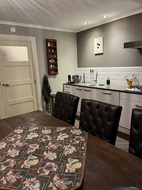 - image: 10