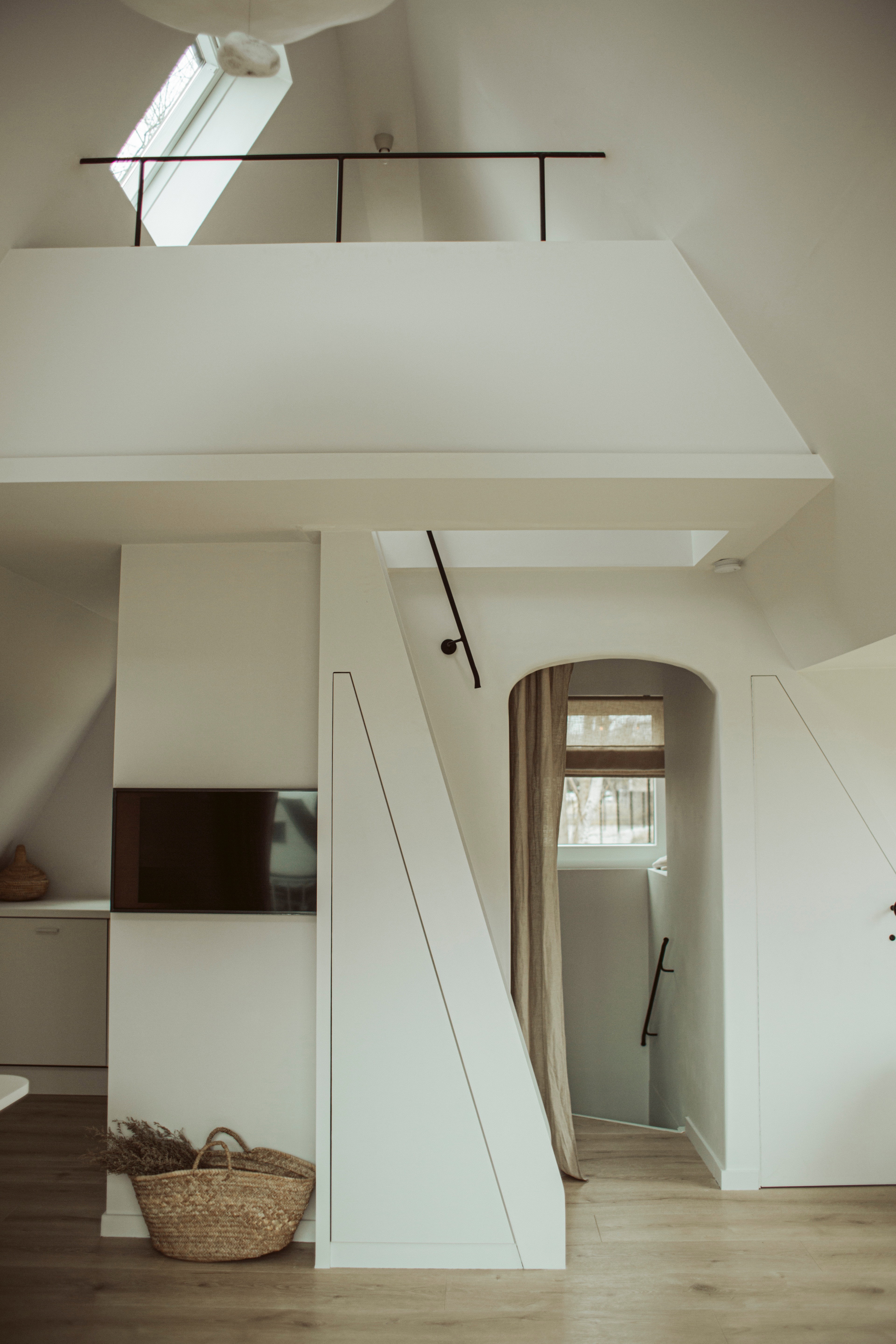 - image: 26