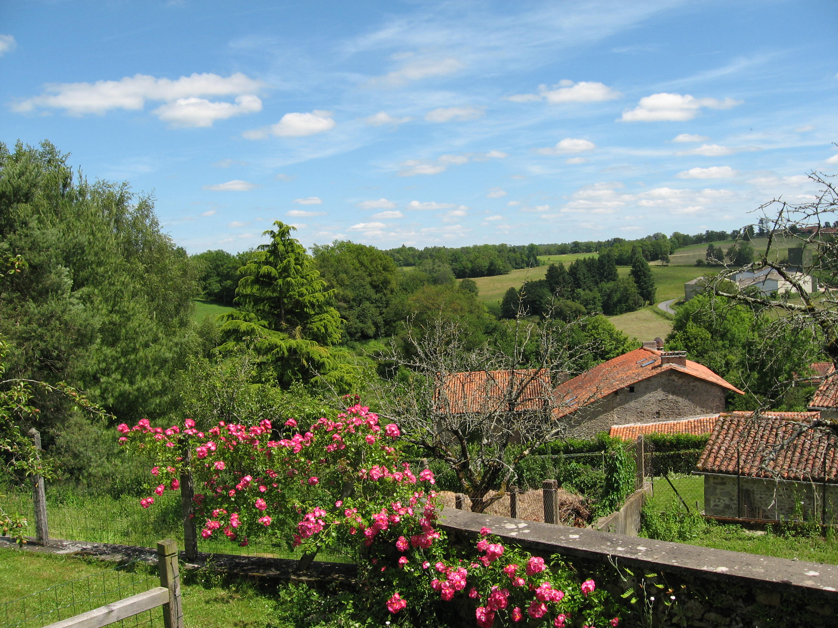 Naturhäuschen in Les Salles Lavauguyon