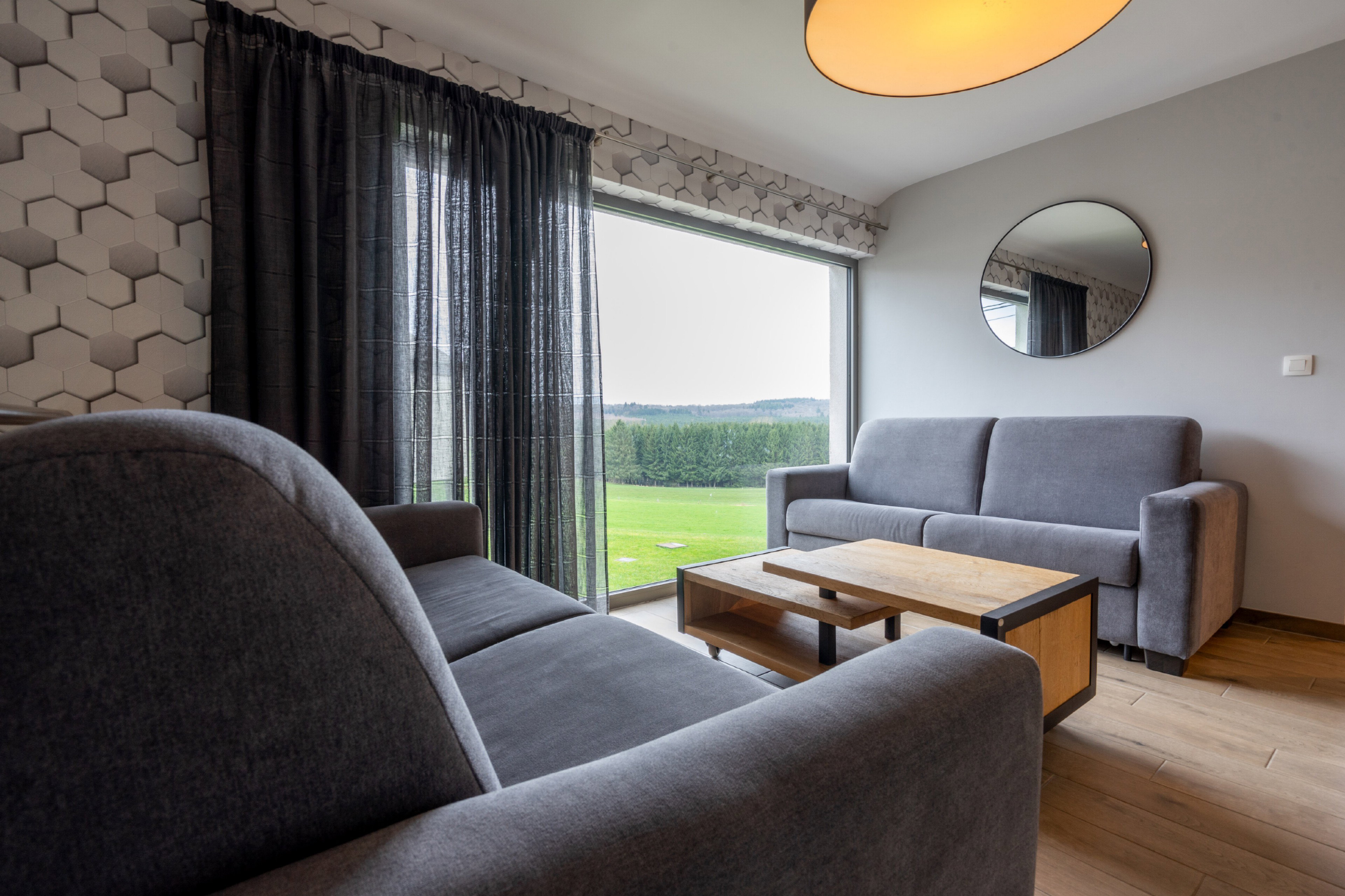 - image: 33