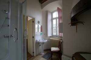 - image: 16