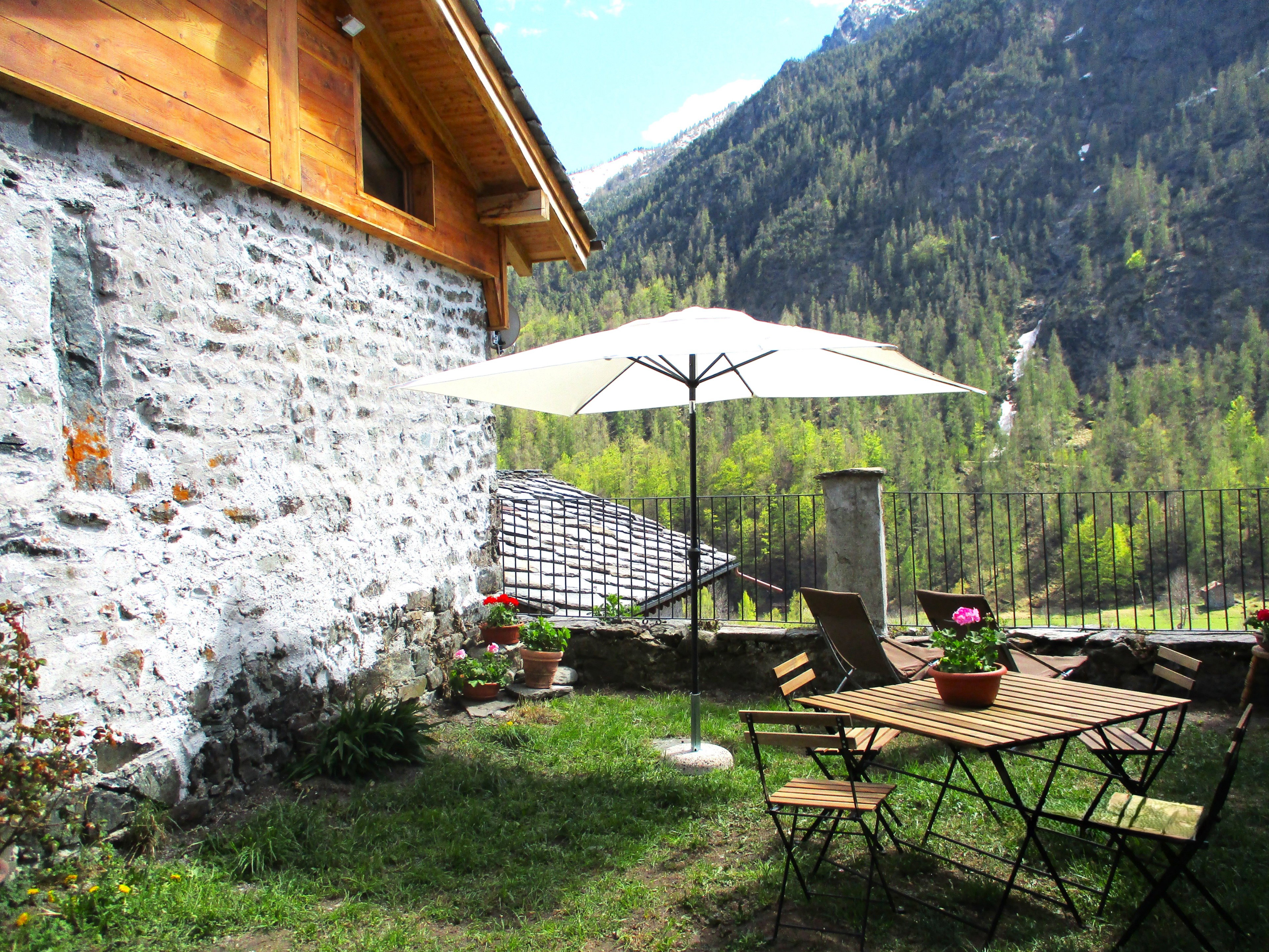 Nature house in Ala di Stura