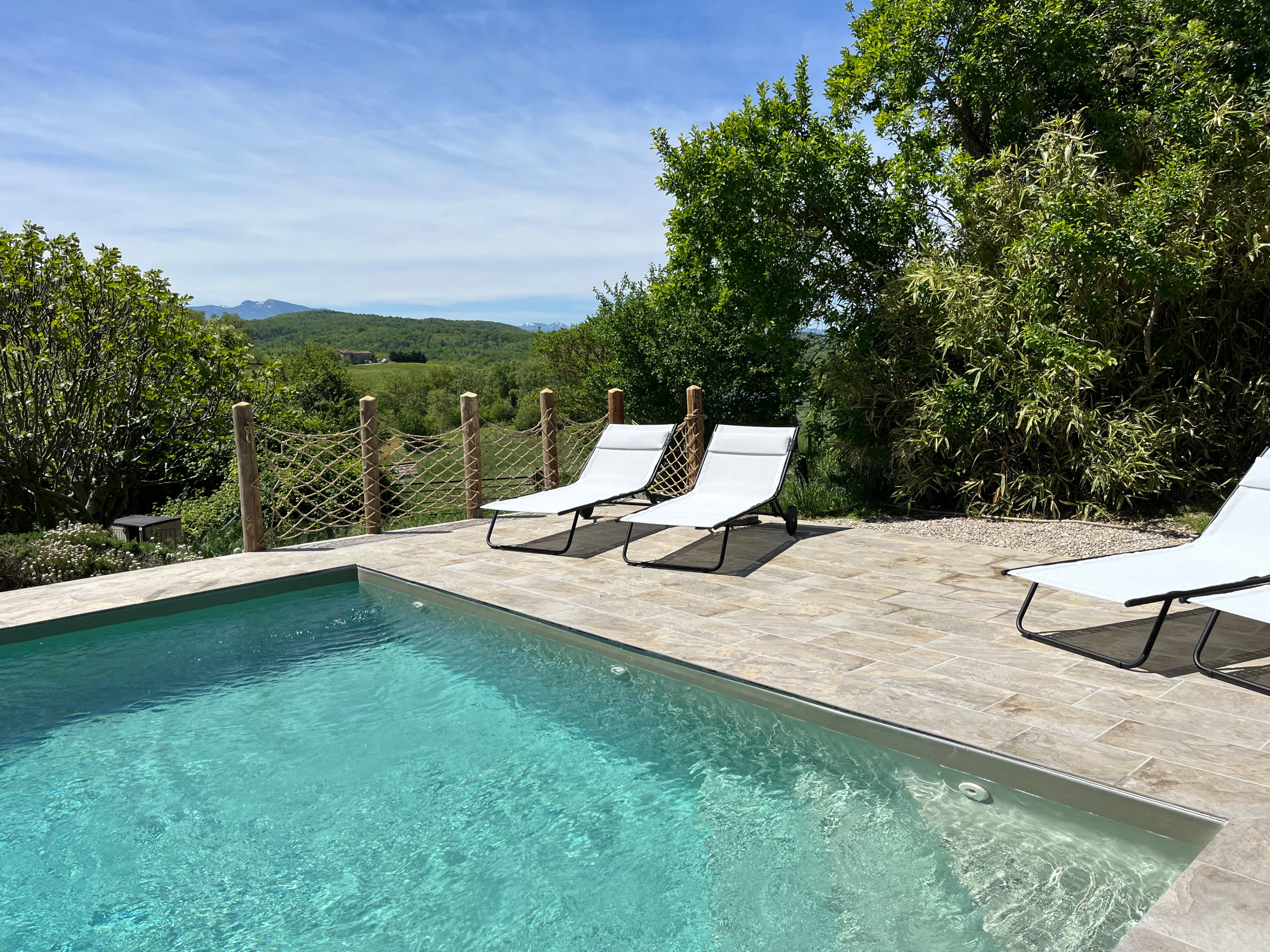 - image: 20