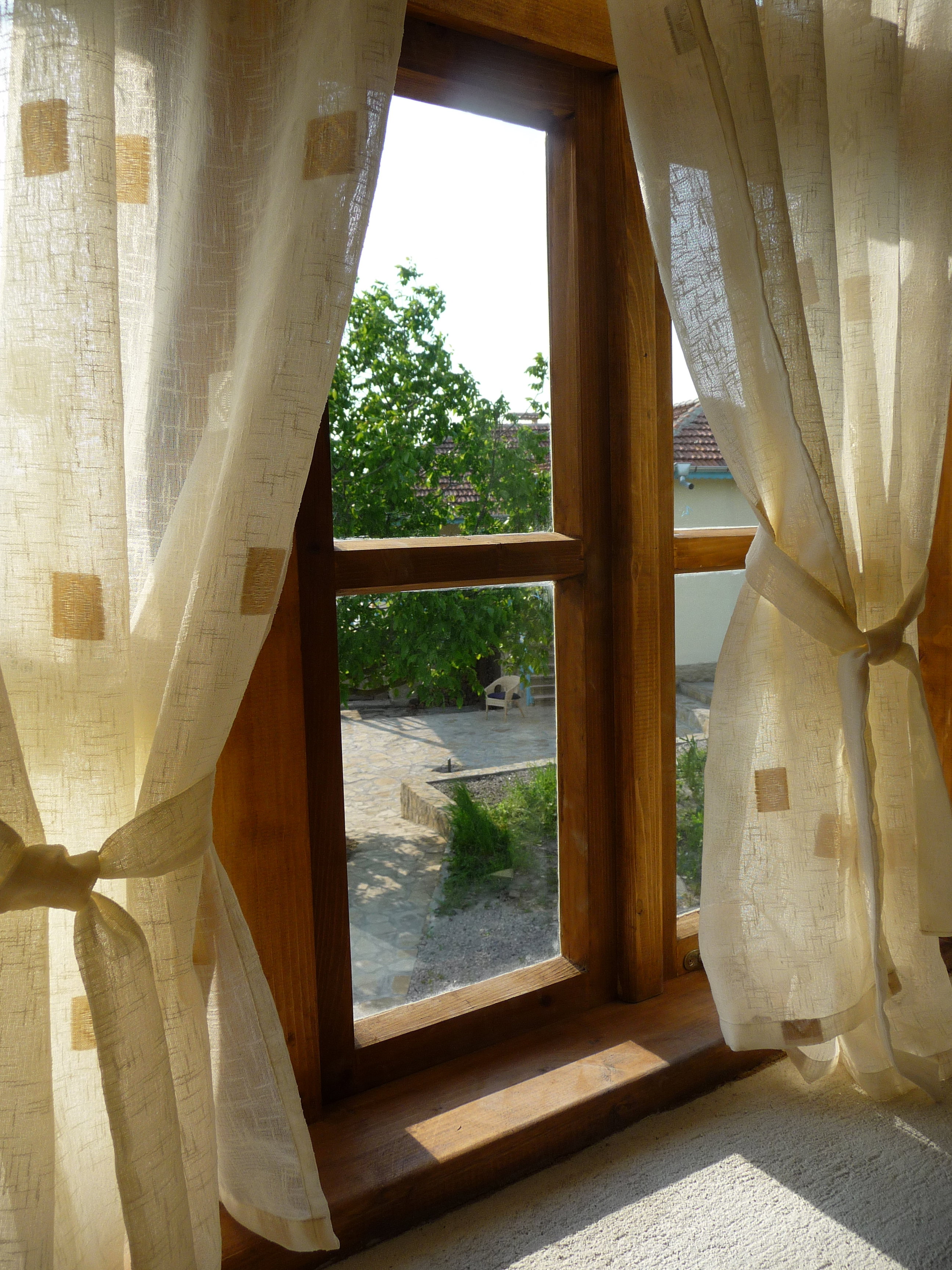 - image: 11