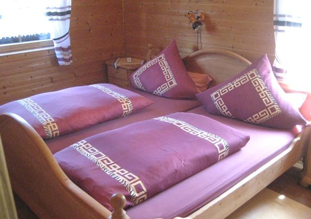 - image: 12