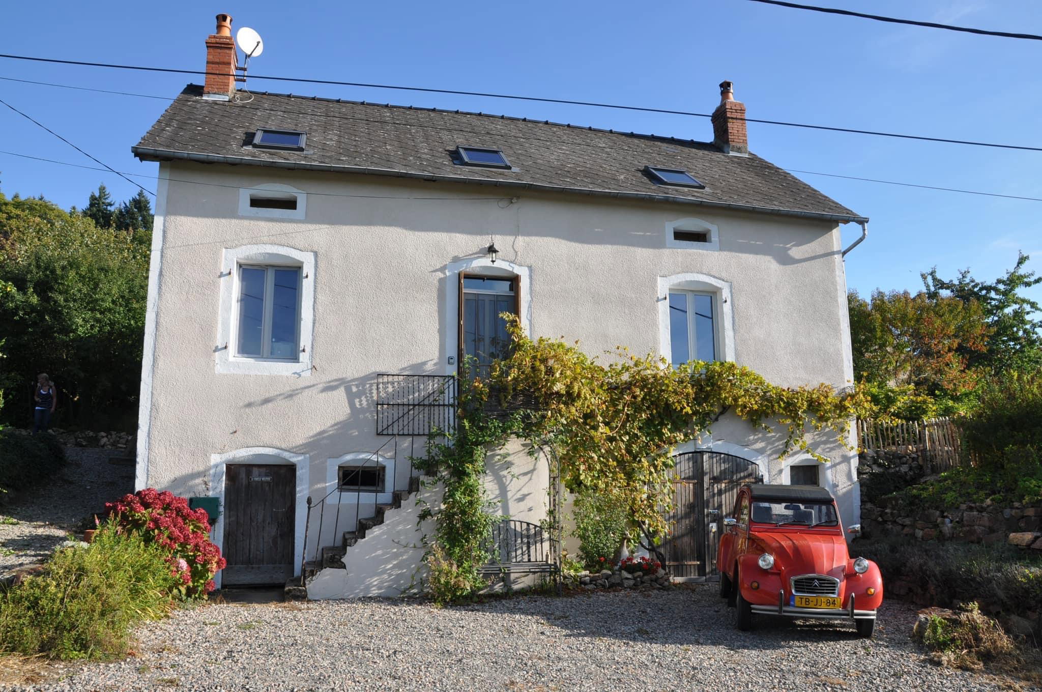 Nature house in Saint-Léger-sous-Beuvray